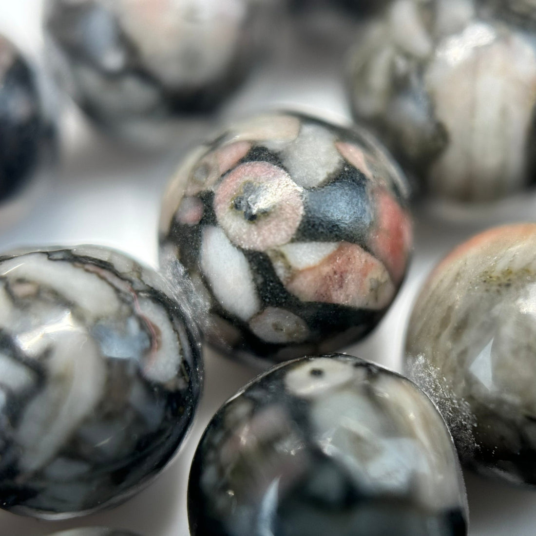 pink fossil agate gemstone beads in round shape