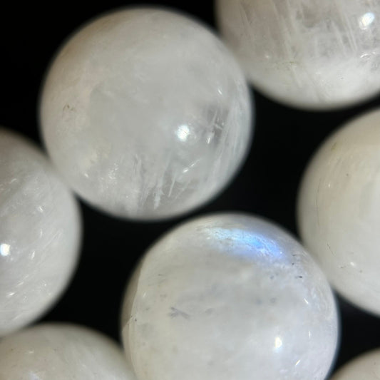 Rainbow Moonstone in Polished Finish and Round Shape for jewelry making - handpicked by Reza Piroznia Gemologist