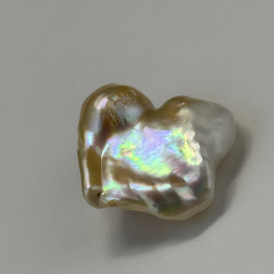 Souffle Golden Freshwater Pearl (AAA Quality)