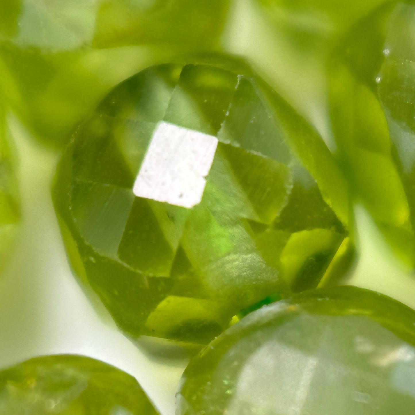 Peridot Square Beads image 2