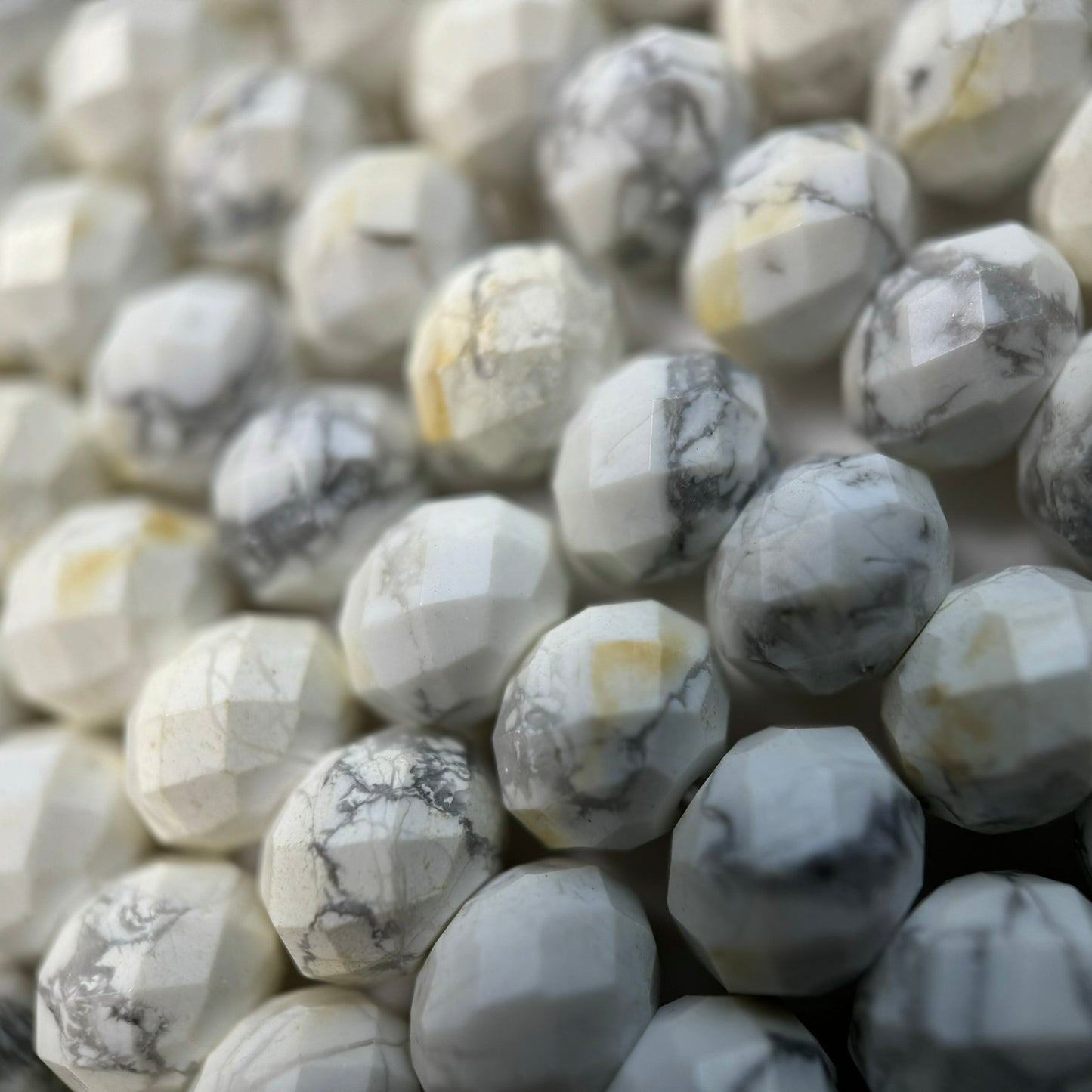 Howlite Faceted Rondelle Beads image 3
