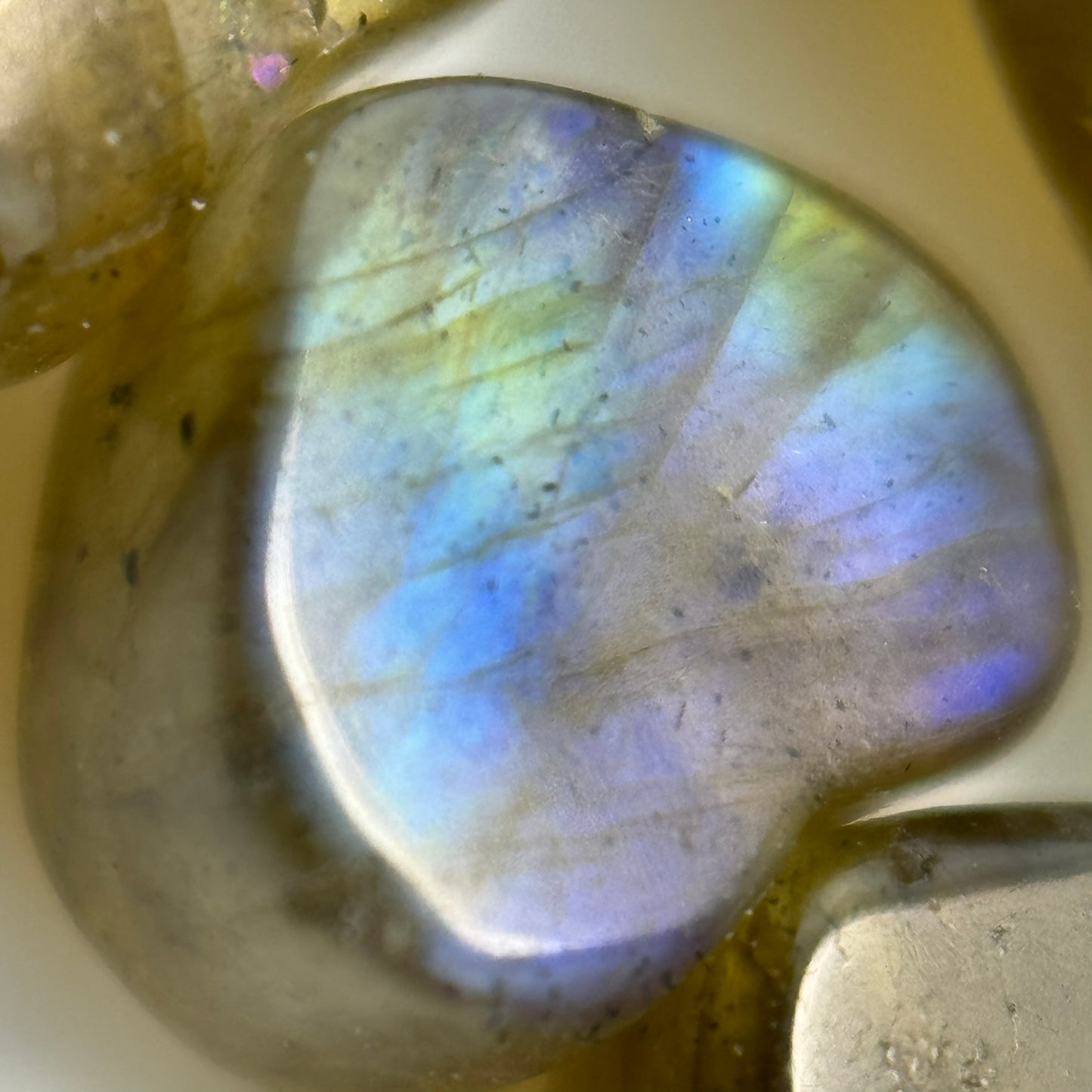 Labradorite Flat Heart Beads image 7