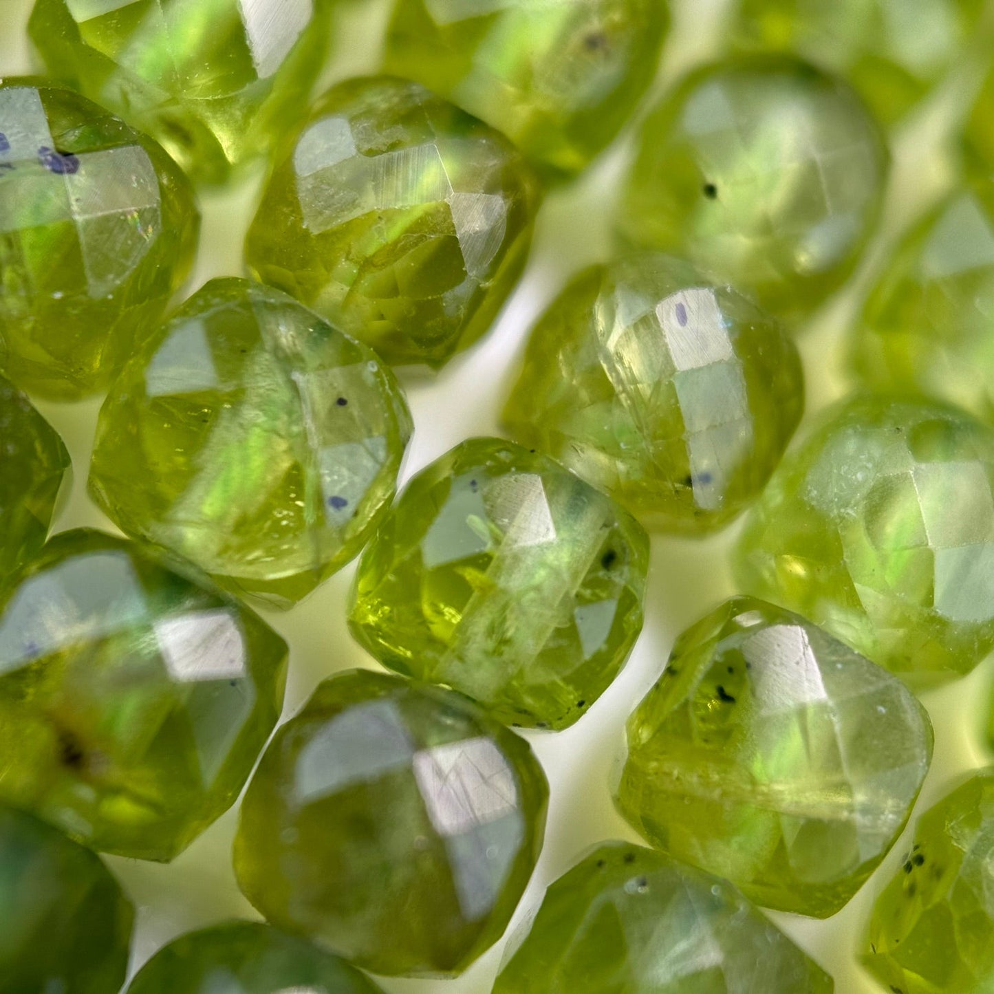 Peridot Square Beads image 4