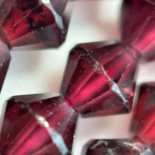 Faceted Garnet Beads - Space Ship