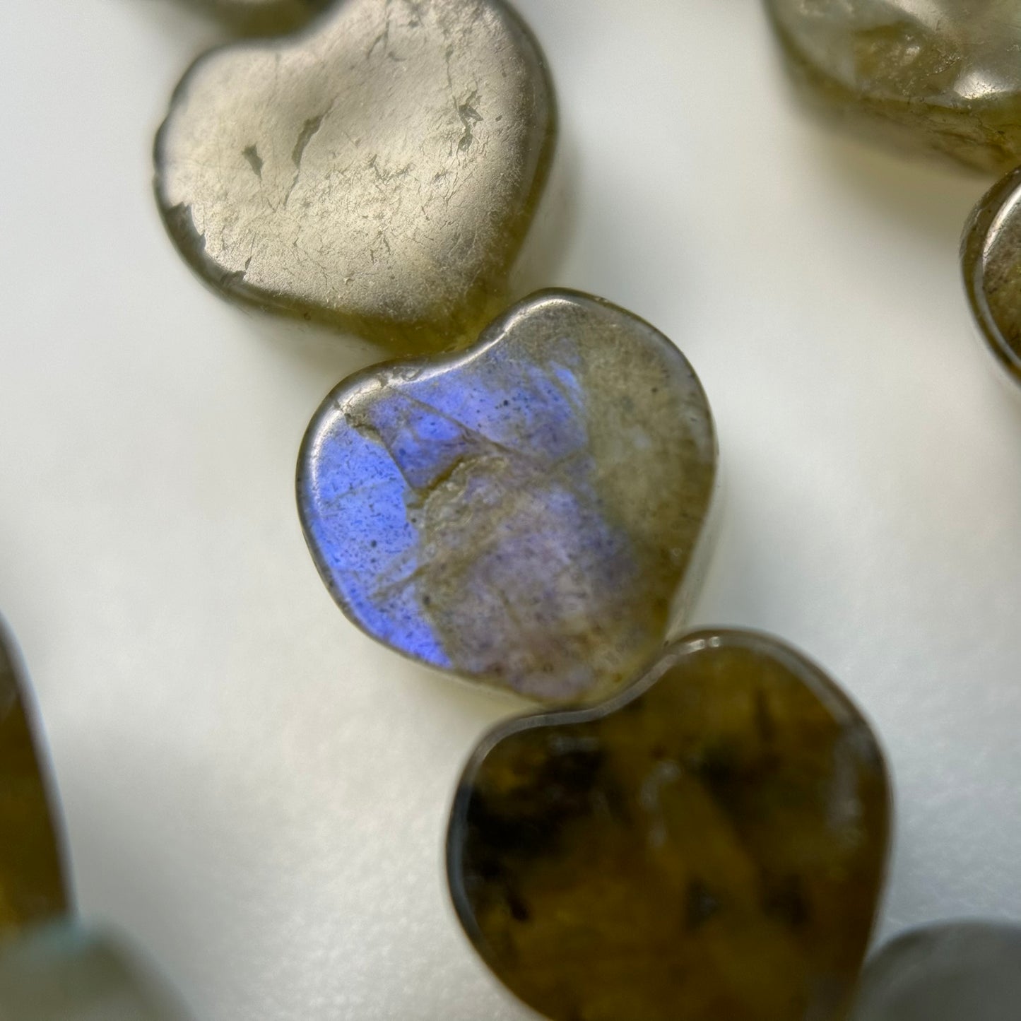 Labradorite Flat Heart Beads image 3