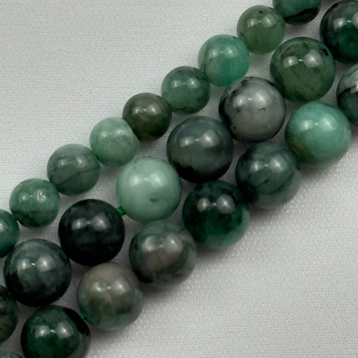 Emerald Polished Round Beads image 5