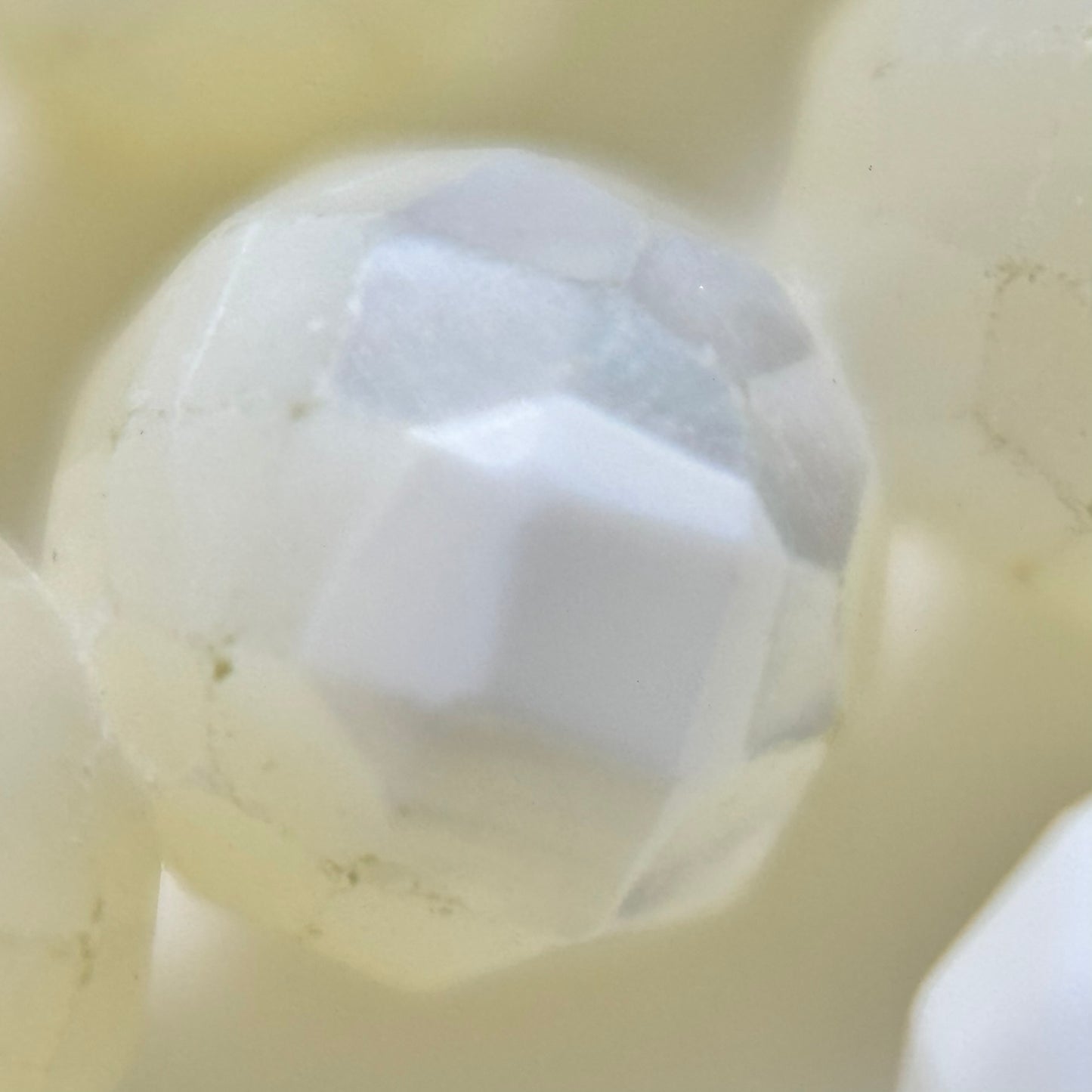 White Mother of Pearls Faceted Round Beads image 8
