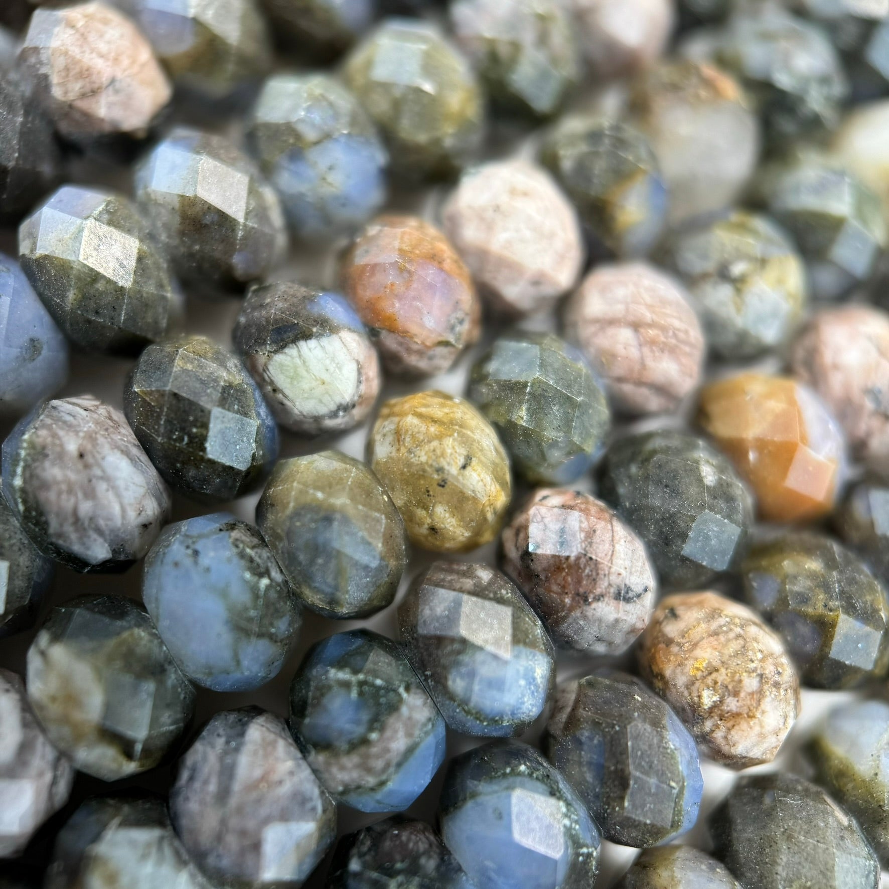 Lianite Faceted Rondelle Beads image 3