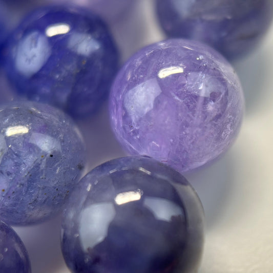 Tanzanite Gemstone Beads in round shape and polished finish 