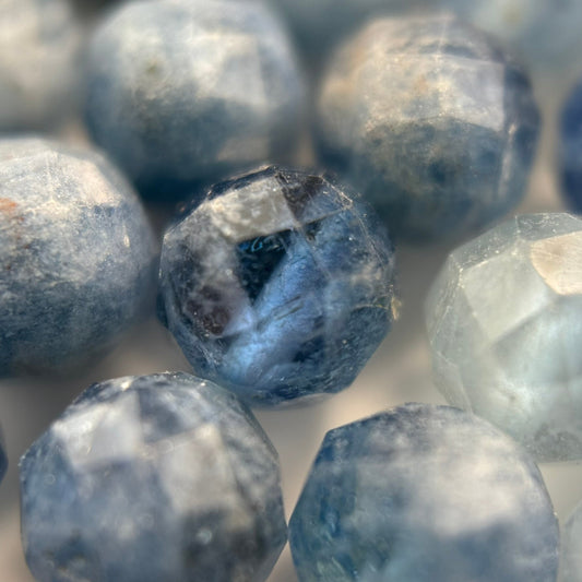 aquamarine faceted round beads used in beaded bracelet design