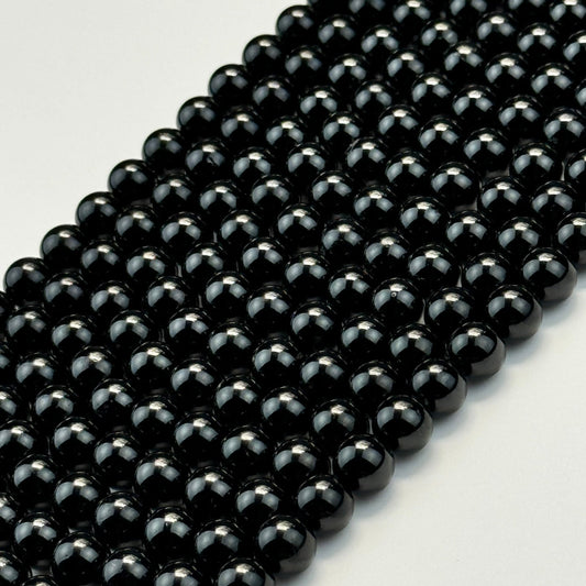 obsidian and hematite beads combined in beaded bracelet design