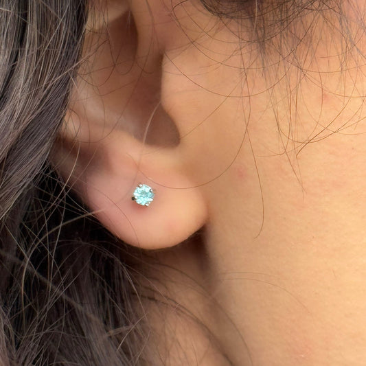Round sapphire earrings set in 925 sterling silver with prong settings