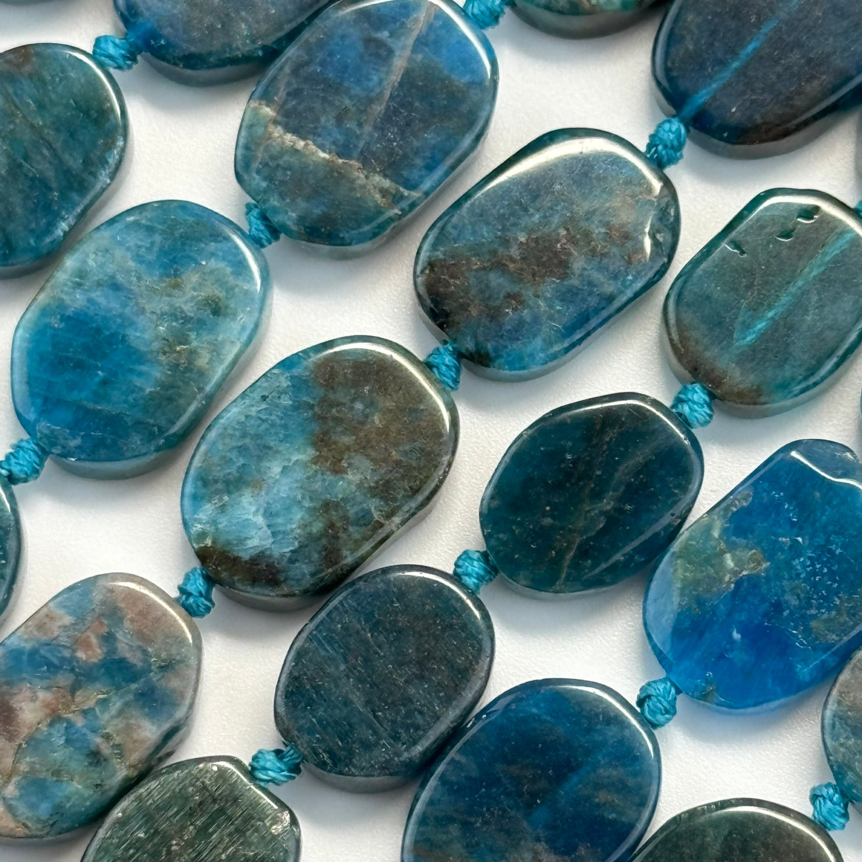 Apatite Intense Color Beads image 3