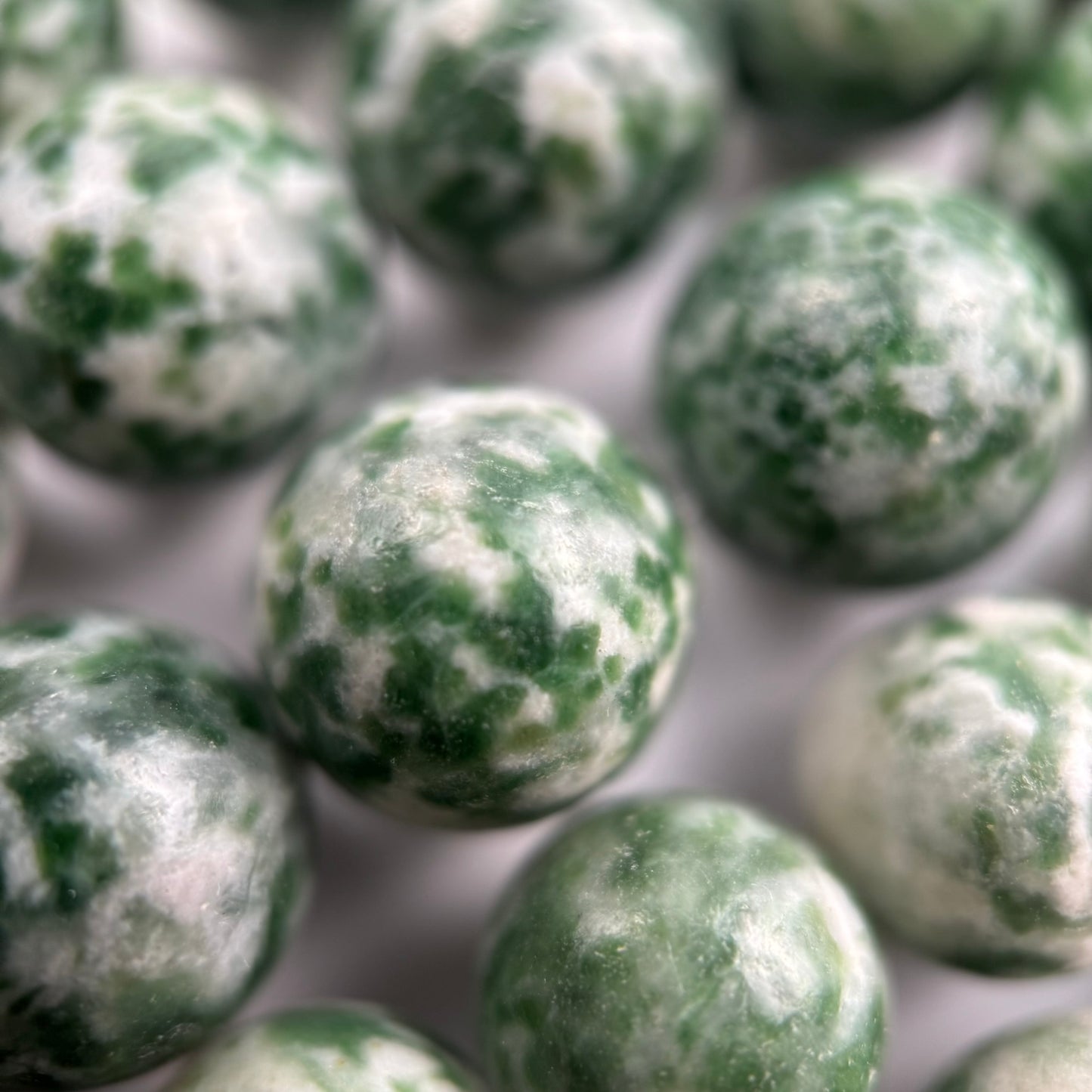 Green Spotted Serpentine Polished Round Beads image 3