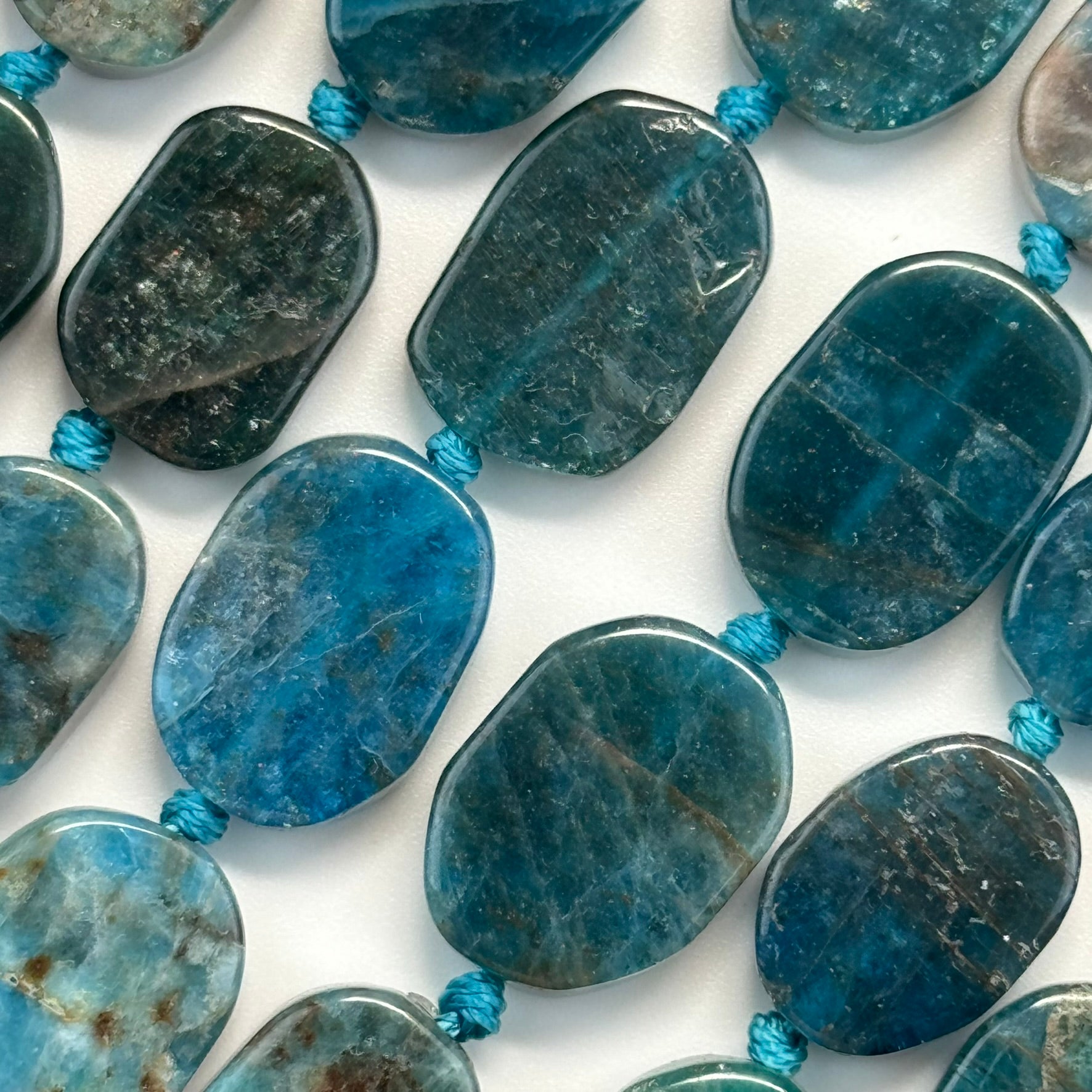 Apatite Intense Color Beads image 5