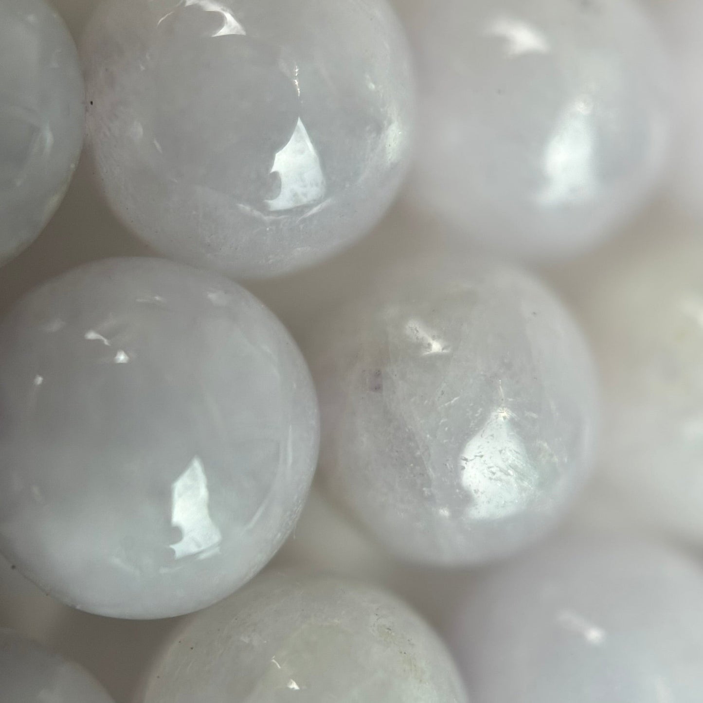 Burmese Purple Jade AAA Polished Round Beads image 2