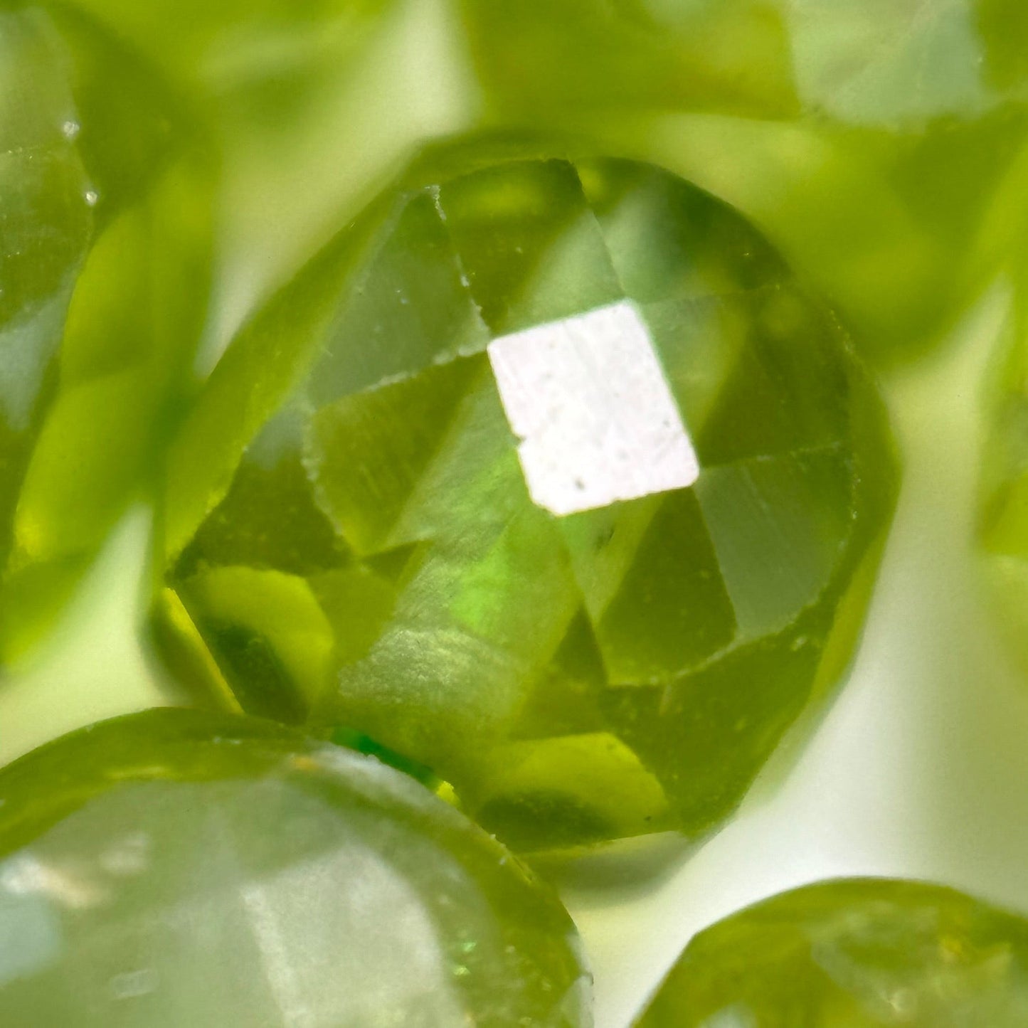 Peridot Square Beads image 2