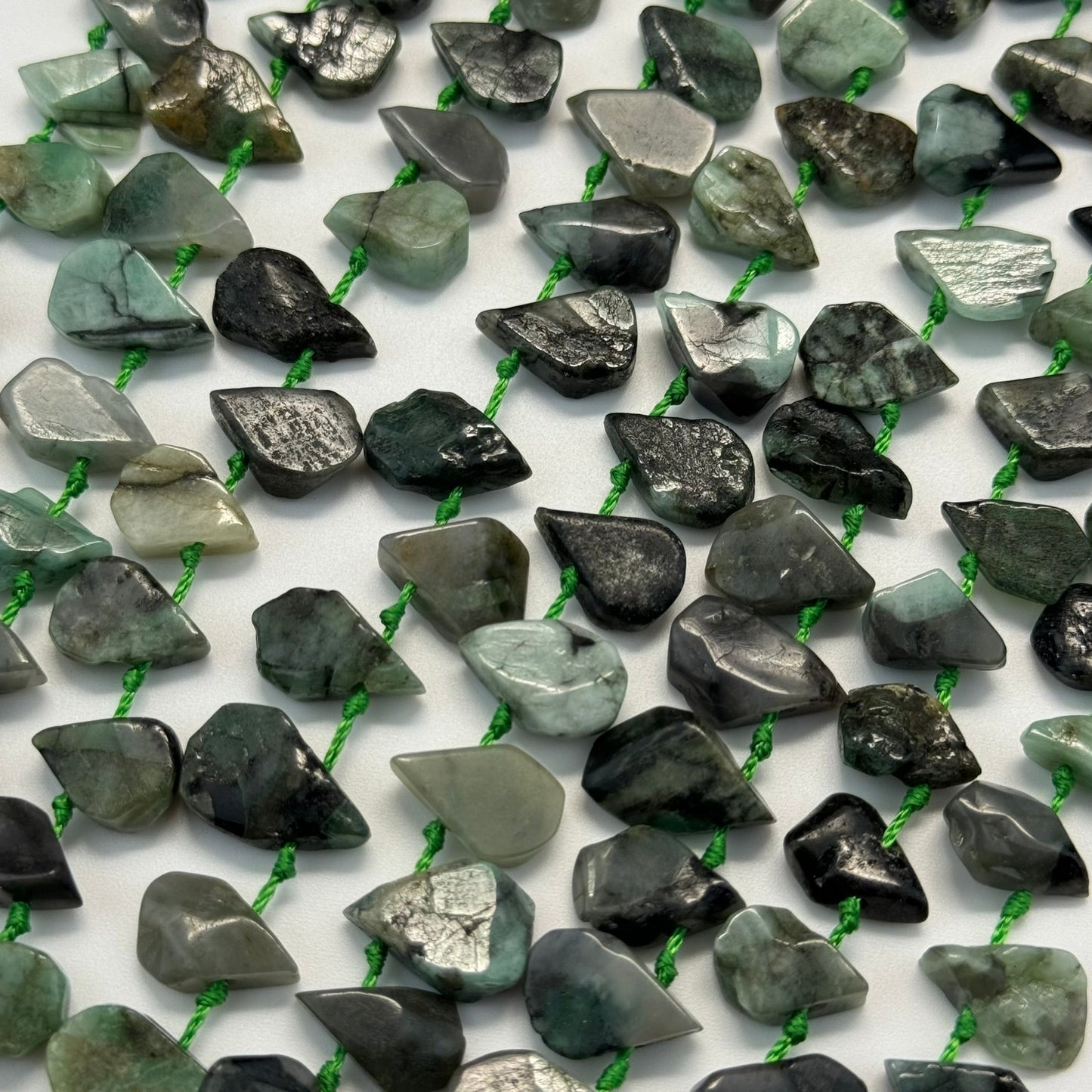 Emerald Pear Shape Side Drill Beads image 5