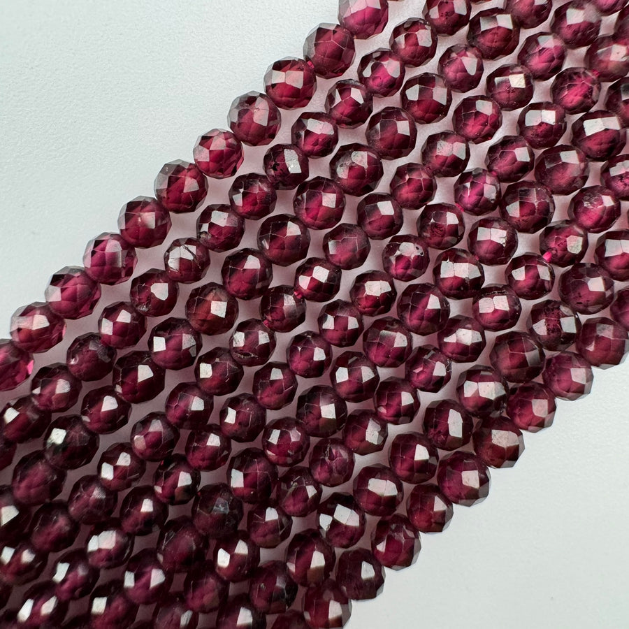Rhodolite Grape Garnet Faceted Round Beads (15 ÃƒÆ’Ã†â€™ÃƒÂ¢Ã¢â€šÂ¬Ã…Â¡ÃƒÆ’Ã¢â‚¬Å¡Ãƒâ€šÃ‚Â¾ inches = 40 cm) image 0