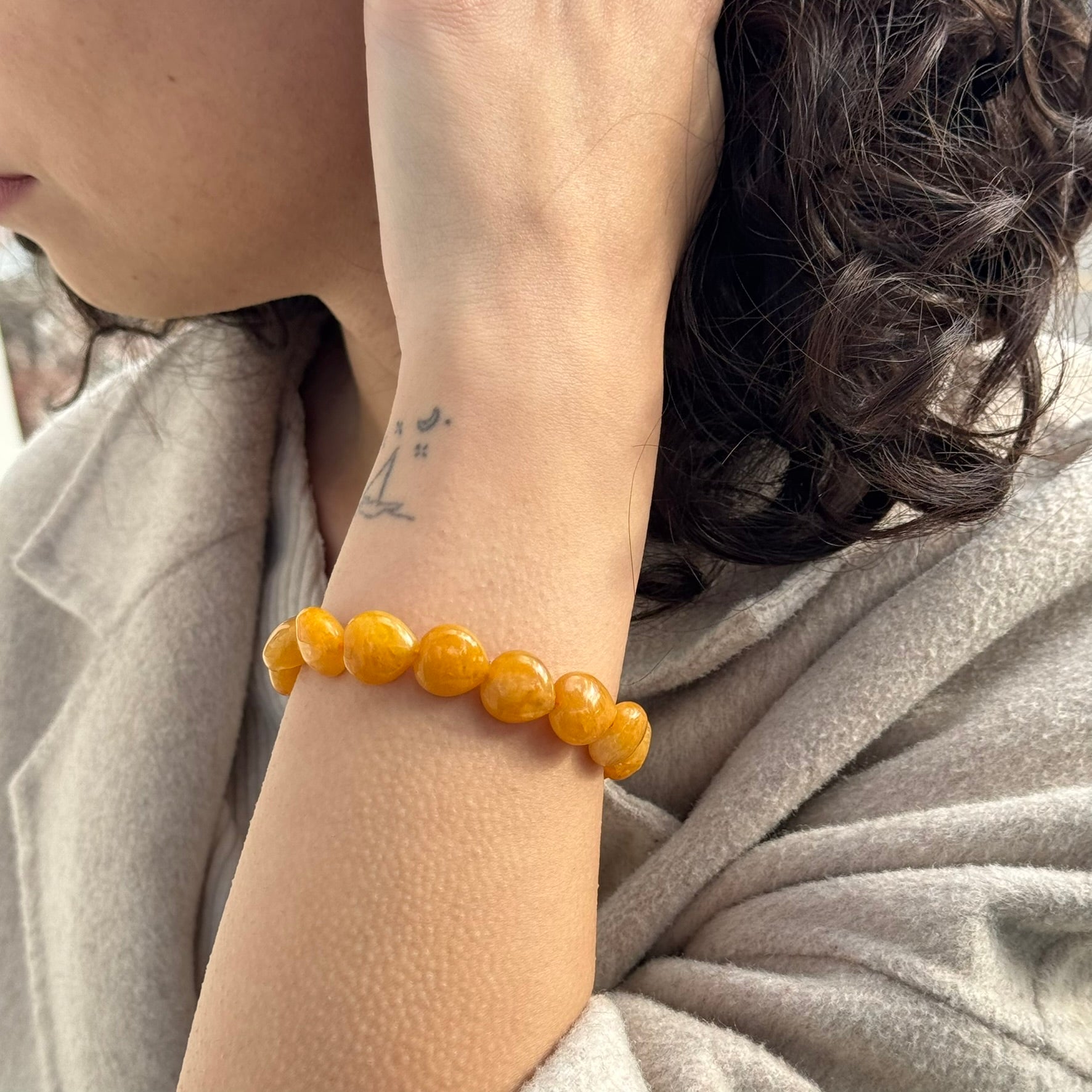 Yellow Quartz Bracelet – Heart-Shaped Natural Gemstone