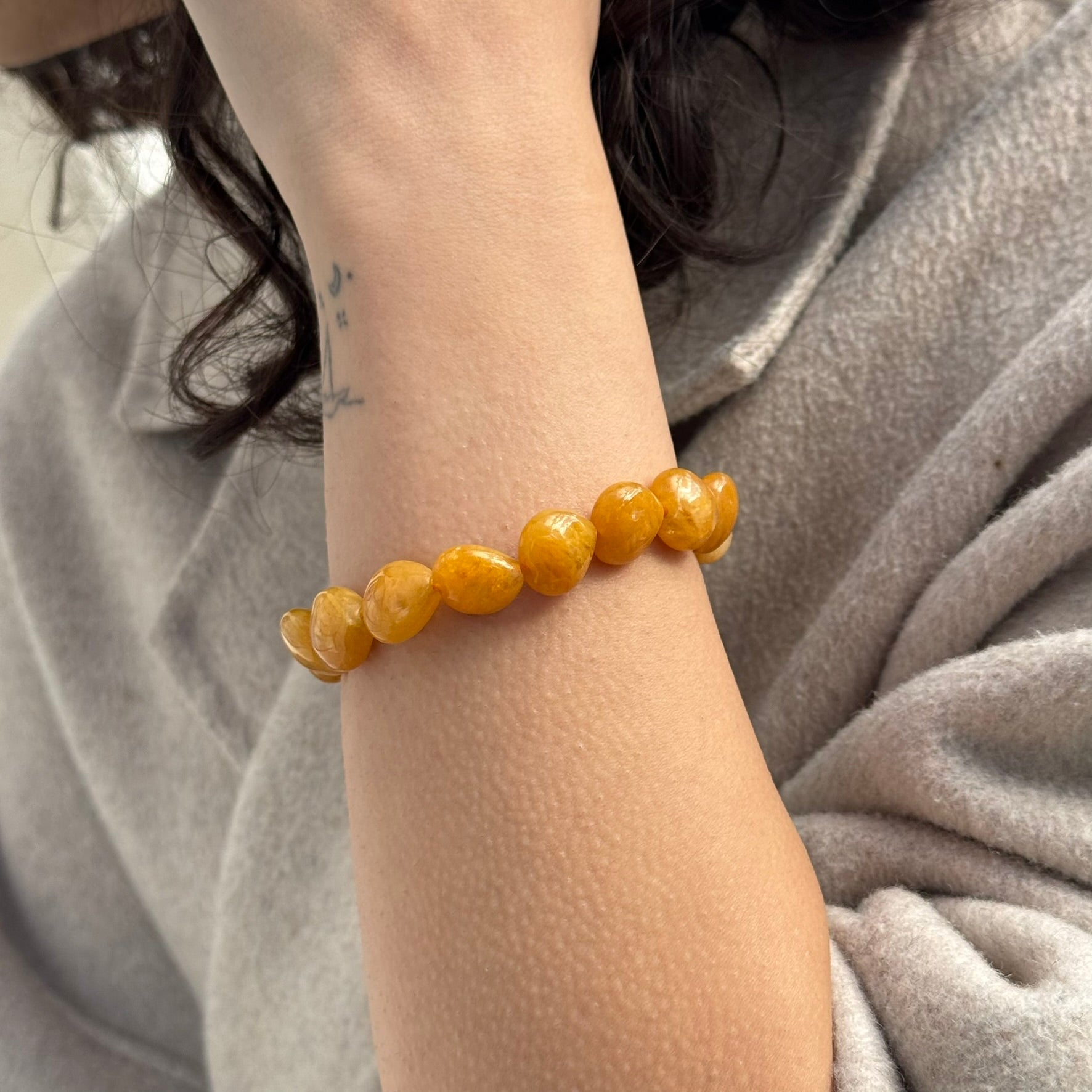 Yellow Quartz Bracelet – Heart-Shaped Natural Gemstone