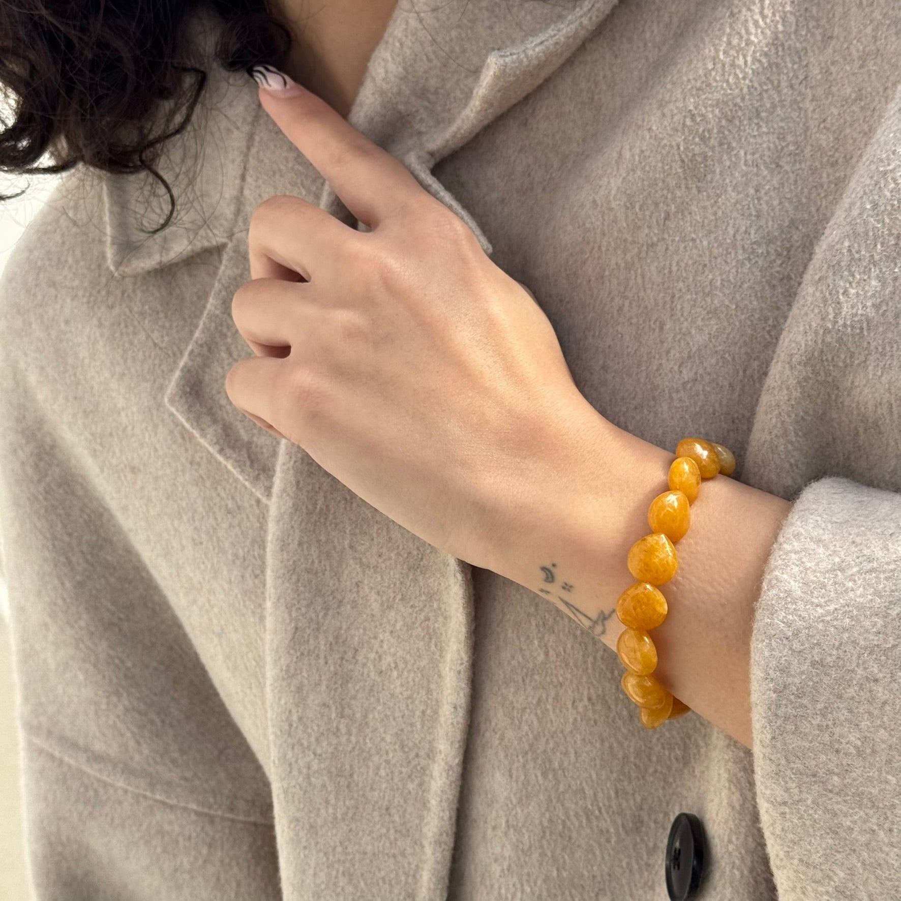 Yellow Quartz Bracelet – Heart-Shaped Natural Gemstone