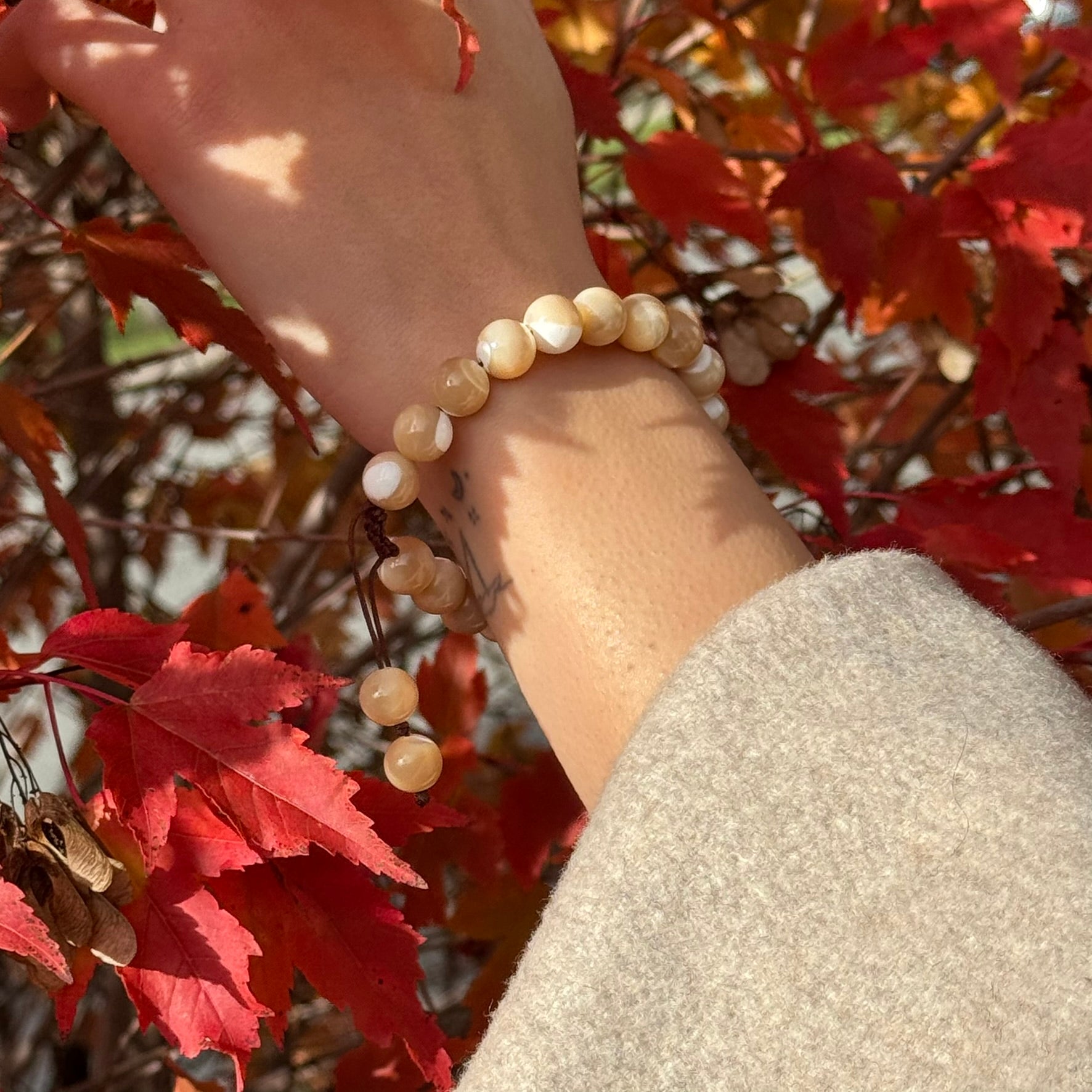 Adjustable Mother of Pearl Bracelet – Natural Iridescent Gemstone