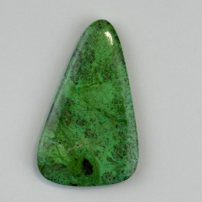 Polished Parrot Wing Jasper – Natural Double-Sided Gem for Jewelry Making