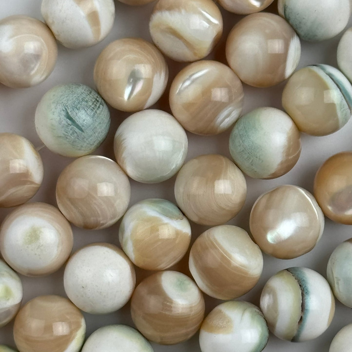 Green Shell Mother Of Pearl Polished Round Beads