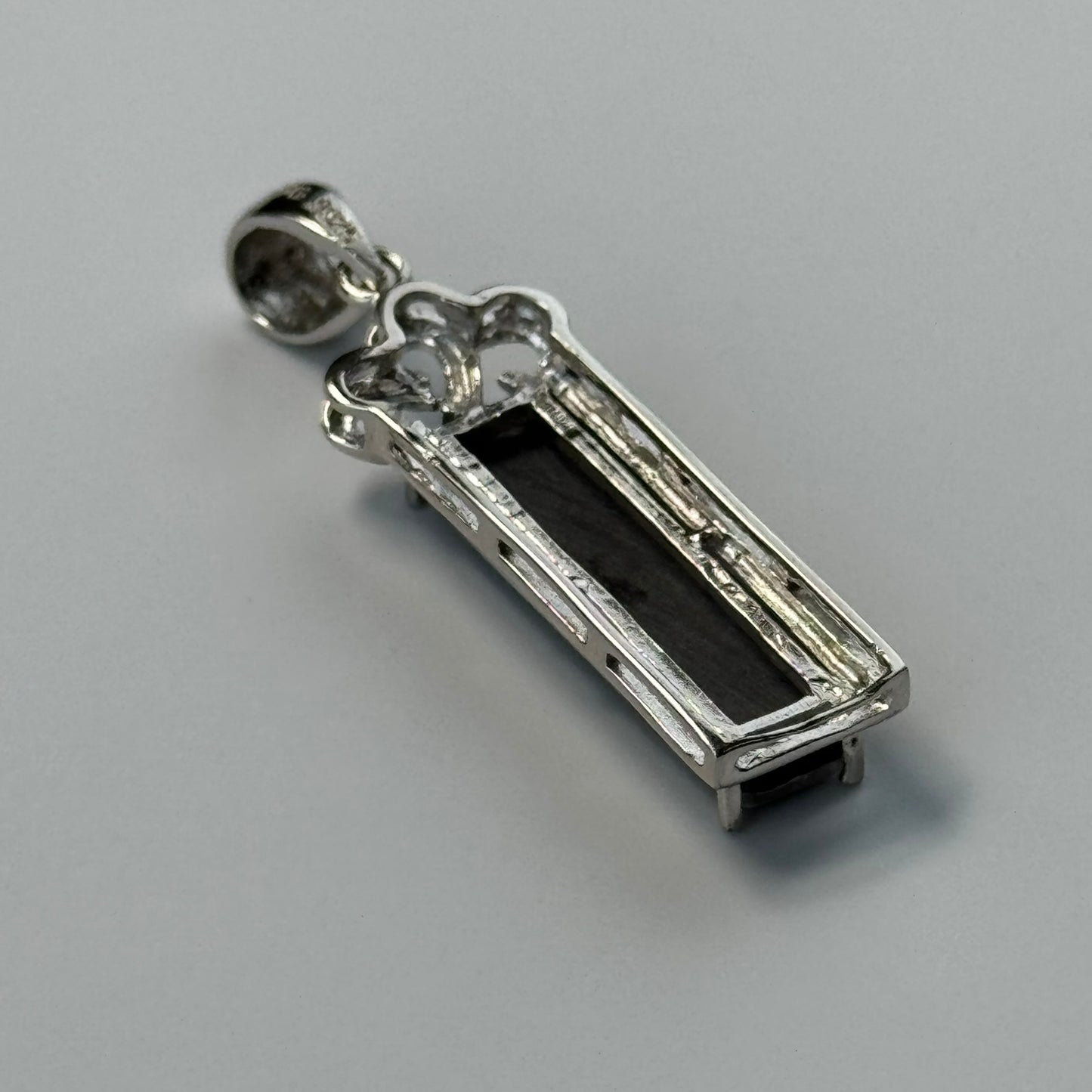 Canadian Ammolite Pendant Set in Sterling Silver 925