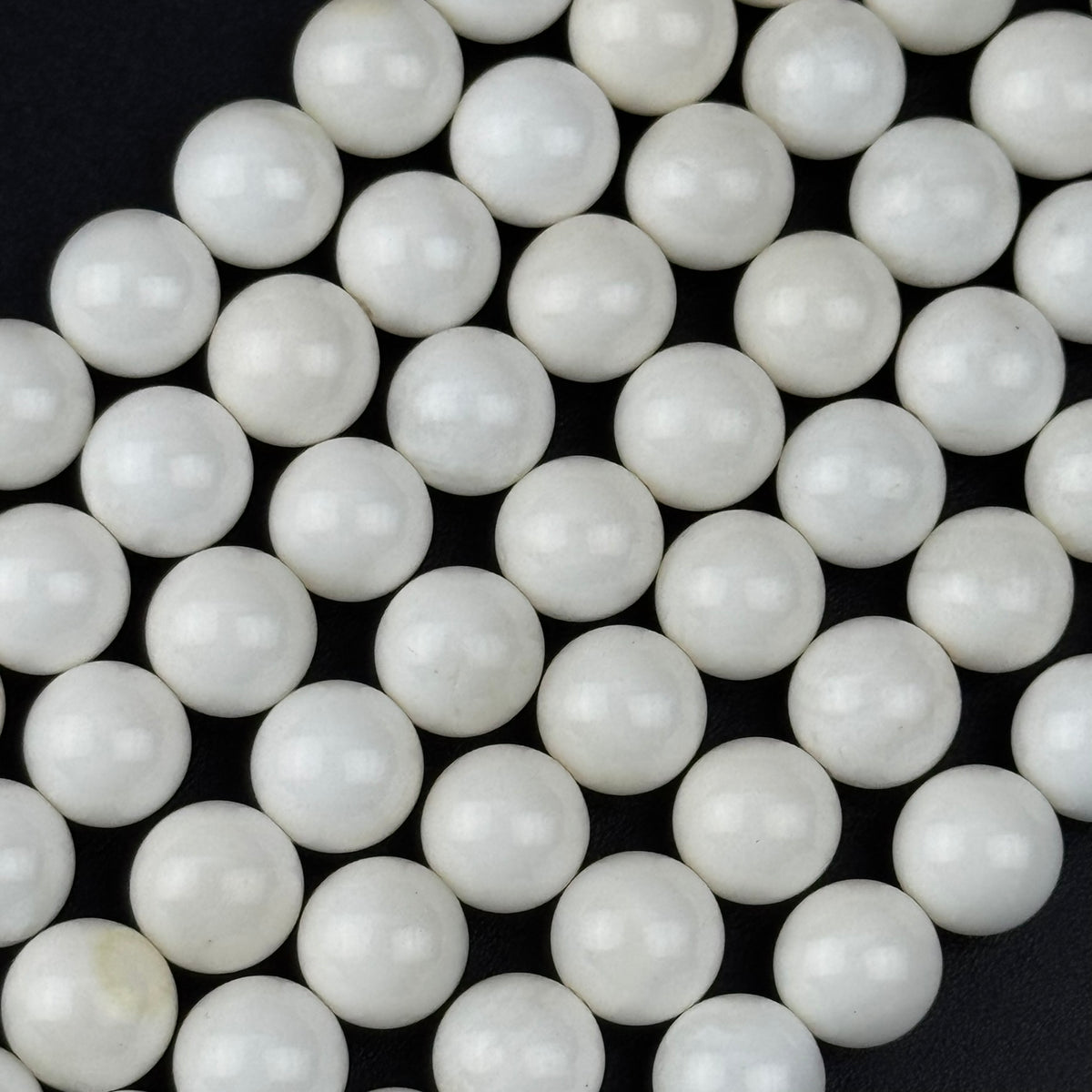 White Shell Mother Of Pearl Polished Round Beads