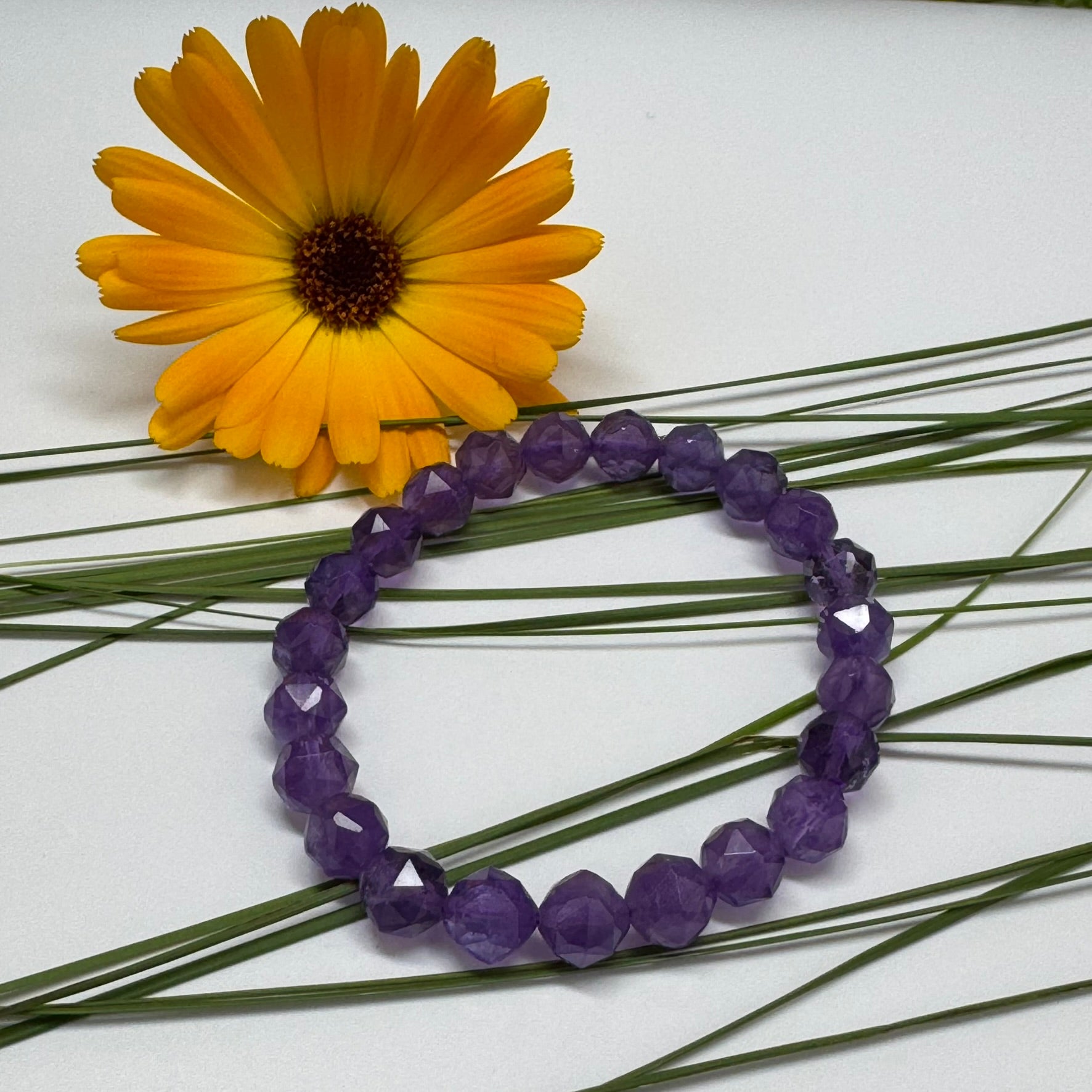 Diamond-Cut Amethyst Beaded Bracelet – Natural Gemstone Accessory - (AAA Quality)