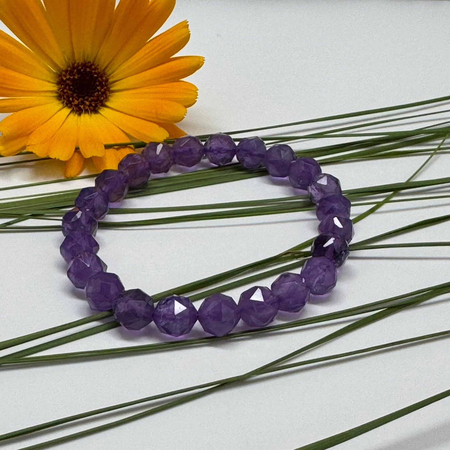 Diamond-Cut Amethyst Beaded Bracelet – Natural Gemstone Accessory - (AAA Quality)