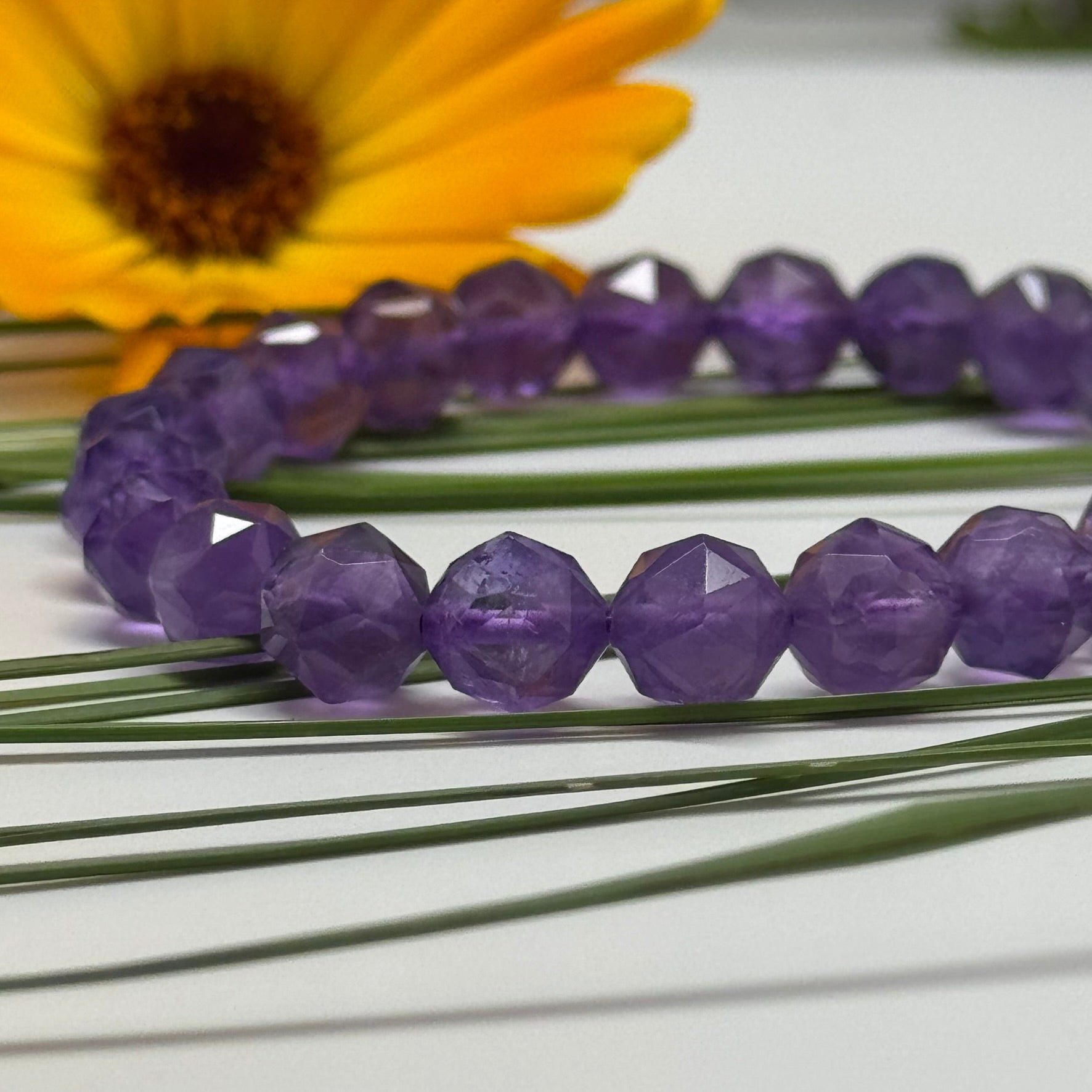 Diamond-Cut Amethyst Beaded Bracelet – Natural Gemstone Accessory - (AAA Quality)