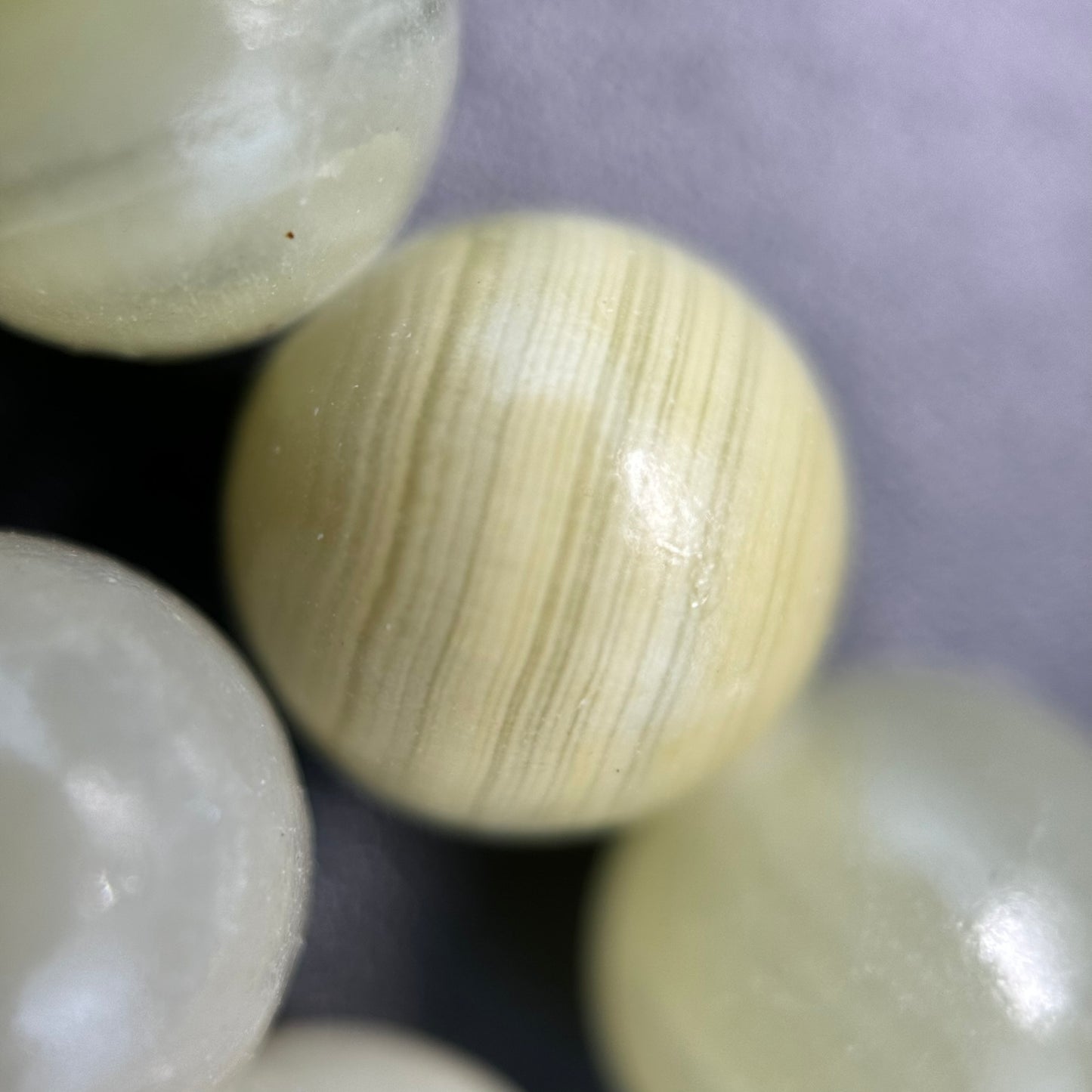 Onyx Stone - Banded Pattern - Round Shape - Polished Finish