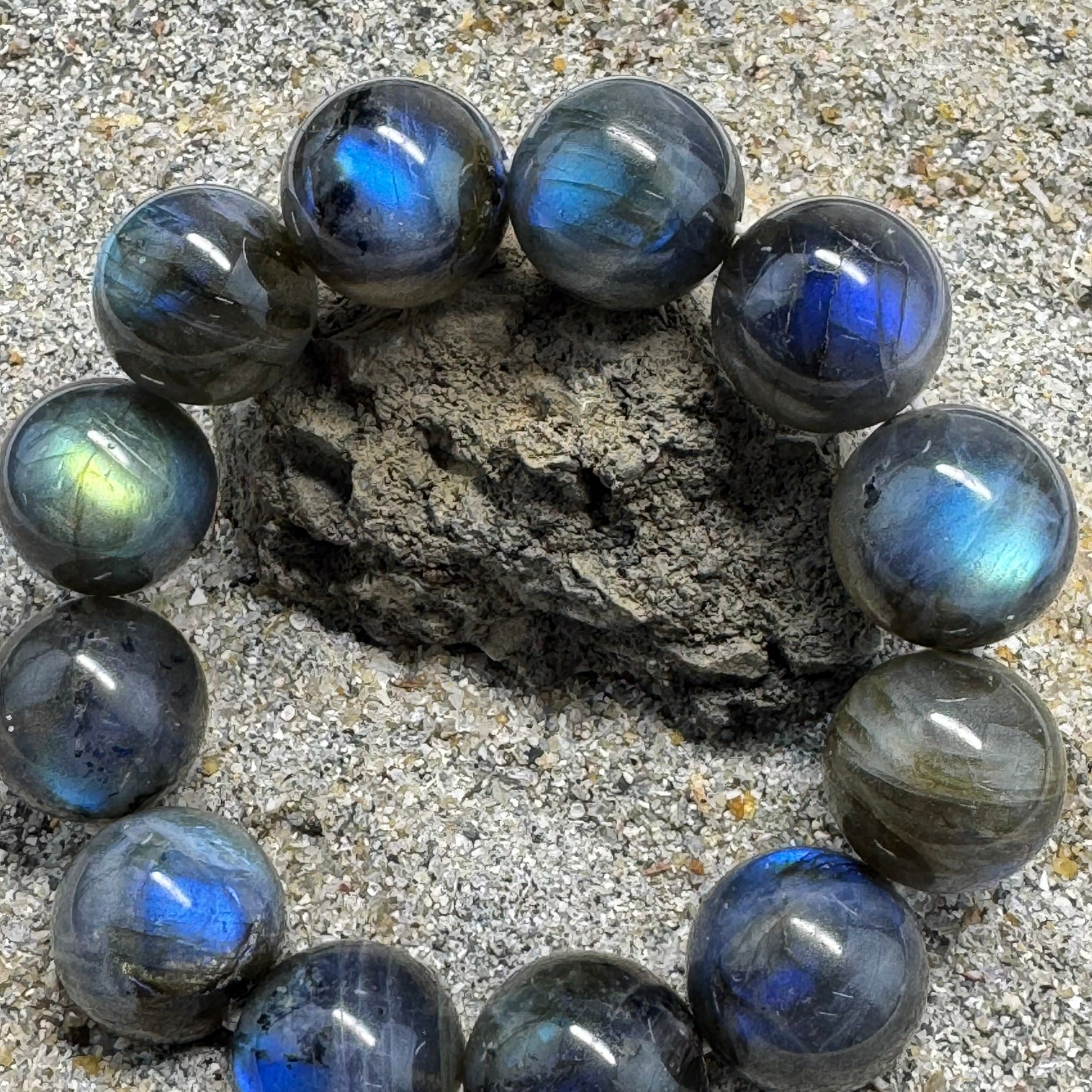 Labradorite Bracelet – Natural Gemstone Jewelry