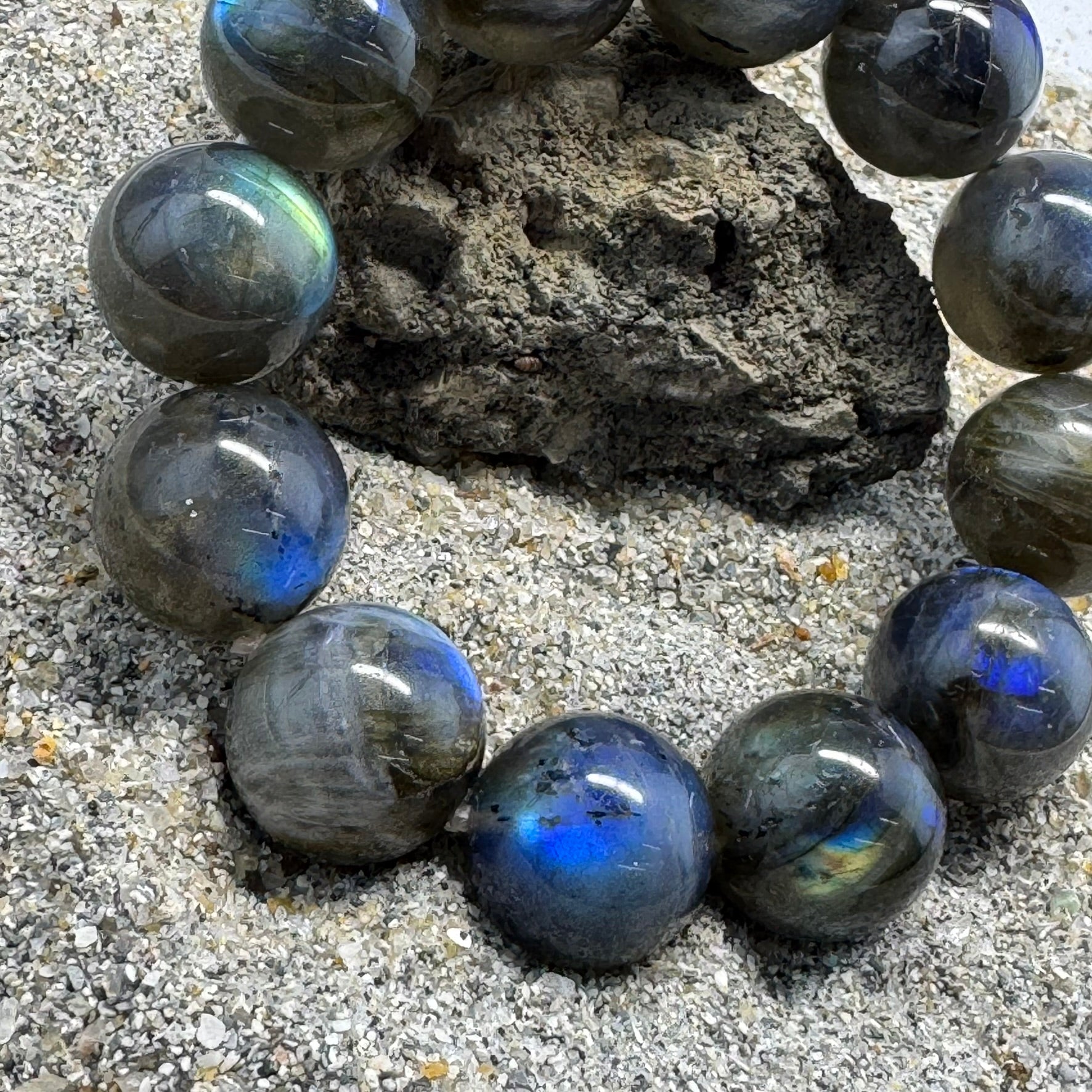 Labradorite Bracelet – Natural Gemstone Jewelry