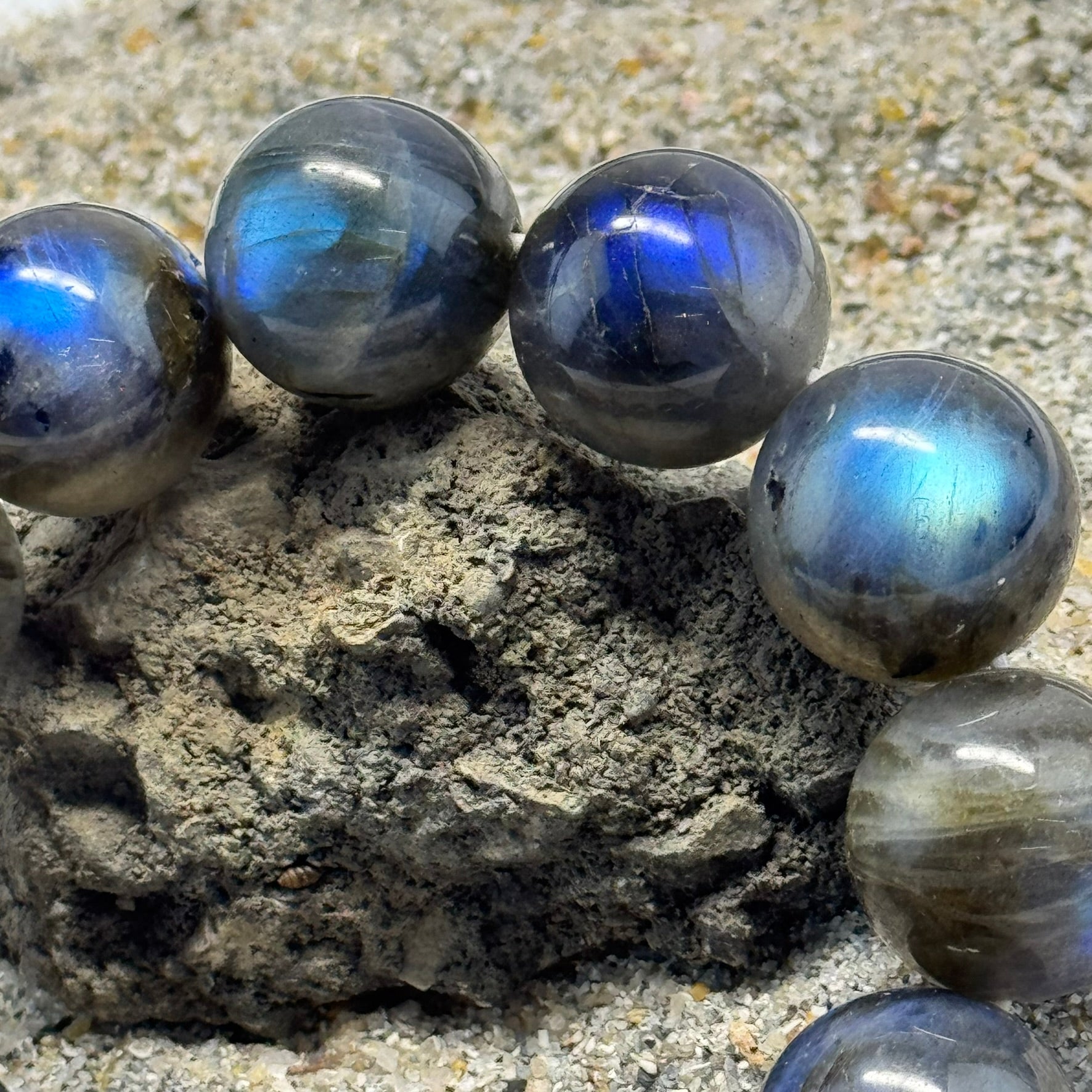 Labradorite Bracelet – Natural Gemstone Jewelry