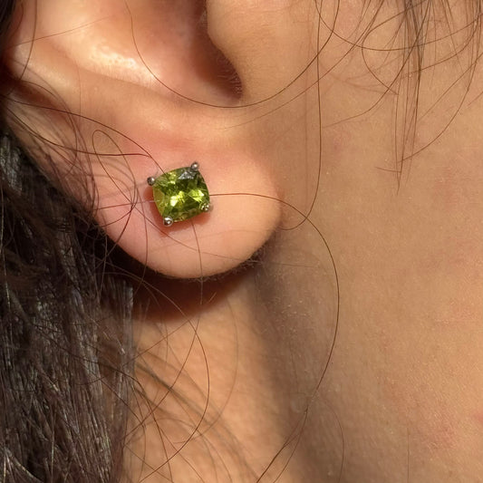 Handmade Square Peridot Earrings in 925 Sterling Silver - Prong Set Style