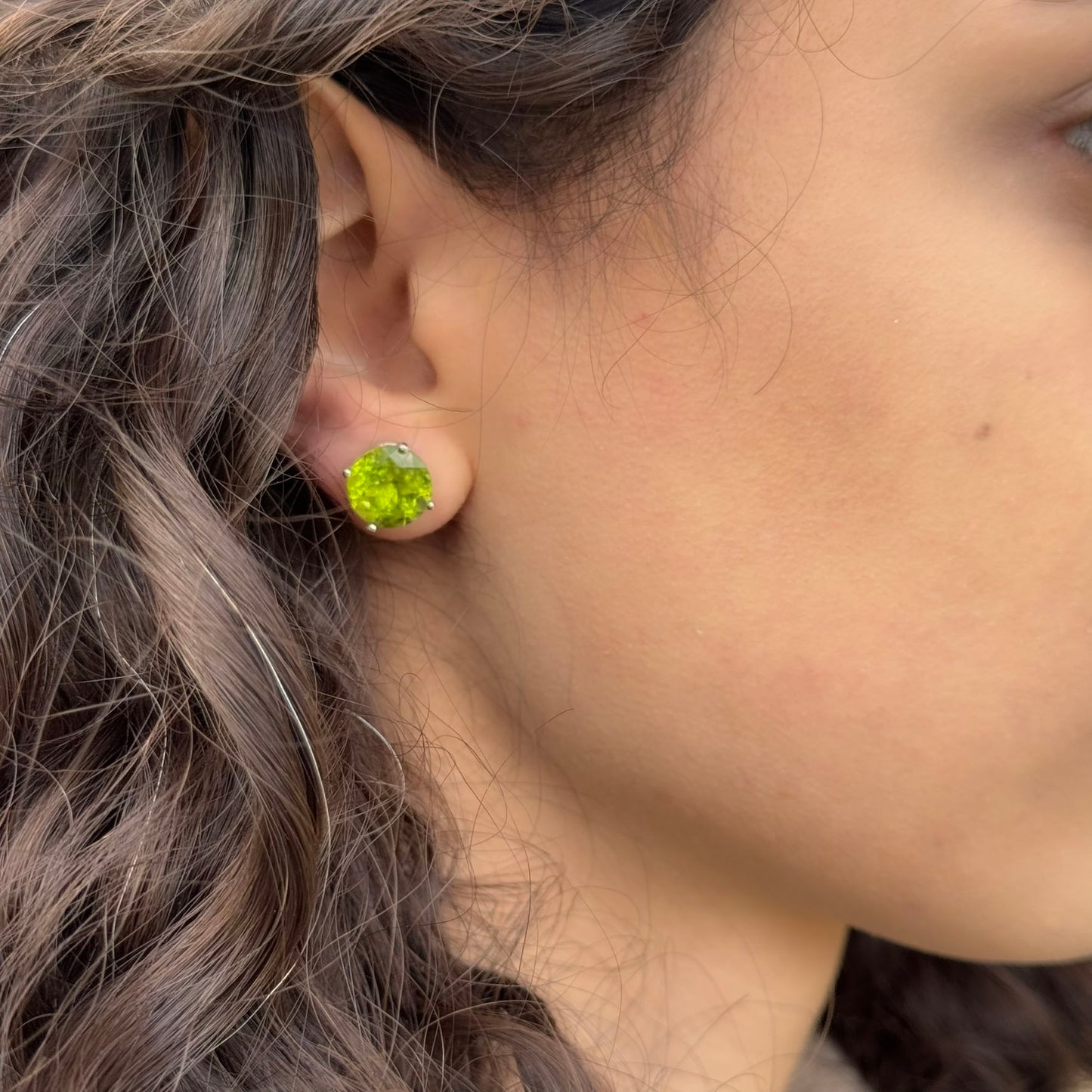 Handmade Round Peridot Earrings in 925 Sterling Silver - Prong Set Style