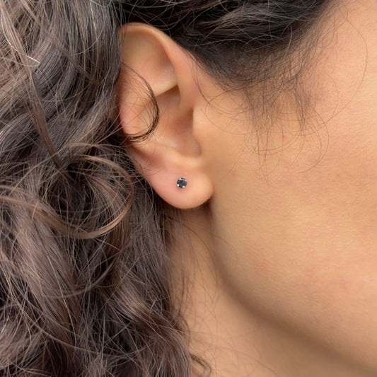 Handmade Round Sapphire Earrings in 925 Sterling Silver - Prong Set Style