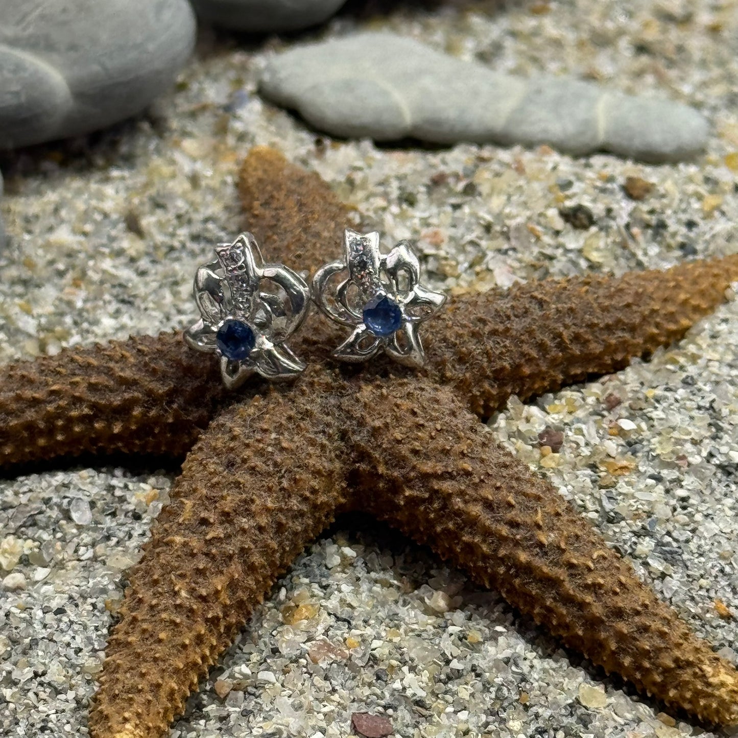 Handmade Flower Shaped Sapphire Earrings in 925 Sterling Silver - Prong Set Style