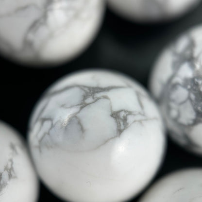 Howlite Beads White Polished Round (AA Quality)