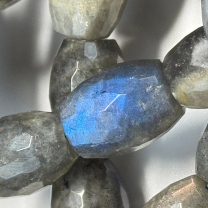Labradorite Faceted Barrel-Shaped Gemstone Beads (A Quality)