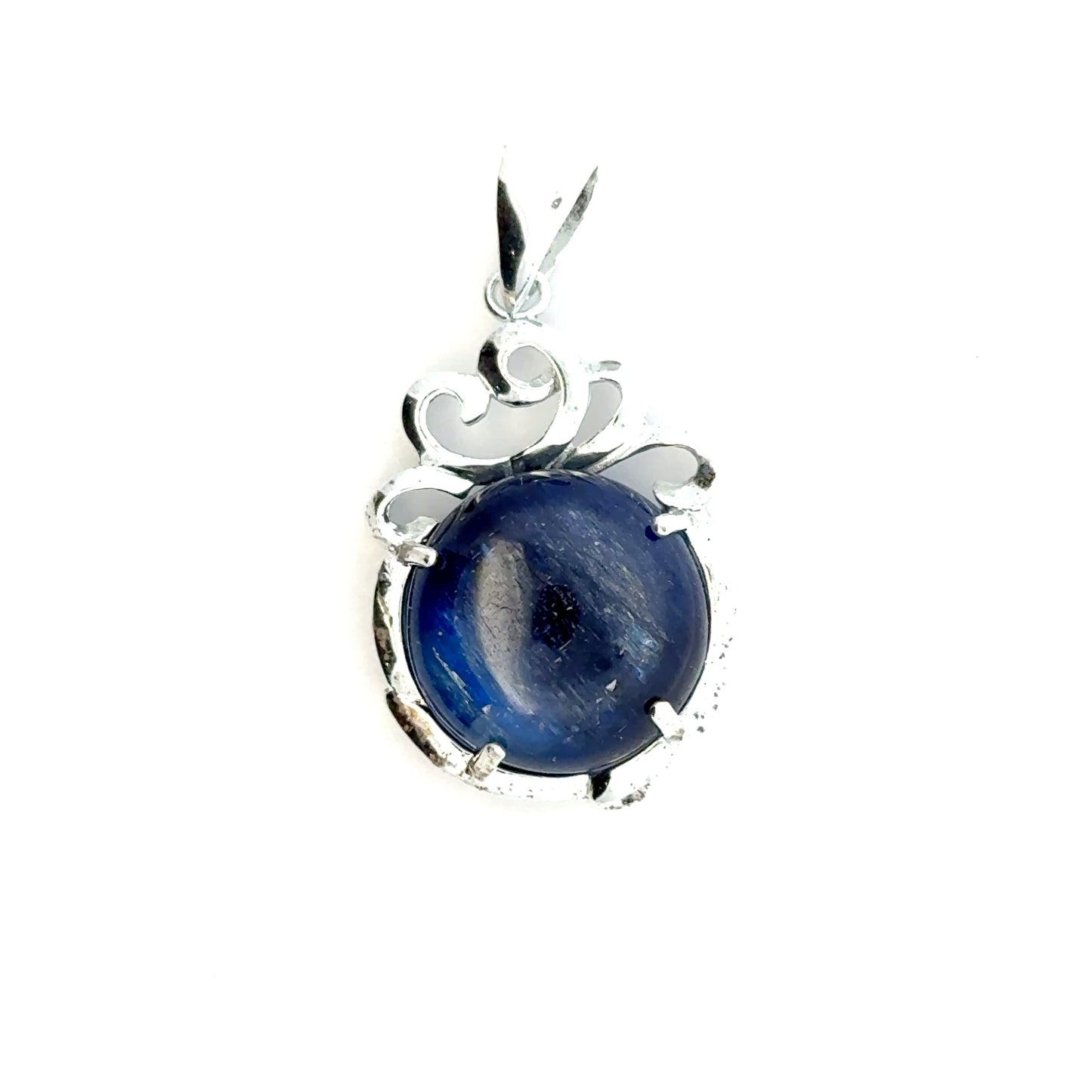 Round-shaped Kyanite Pendant with Flower Top – Handmade 925 Sterling Silver Design