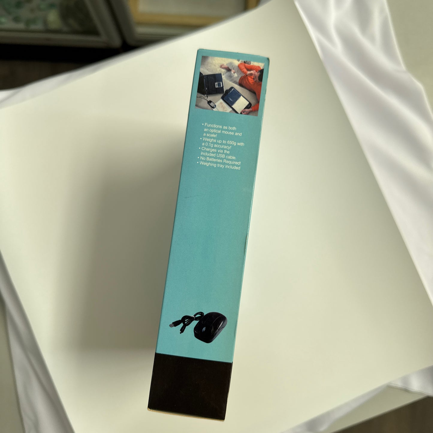 Optical Mouse & Scale | By Constant