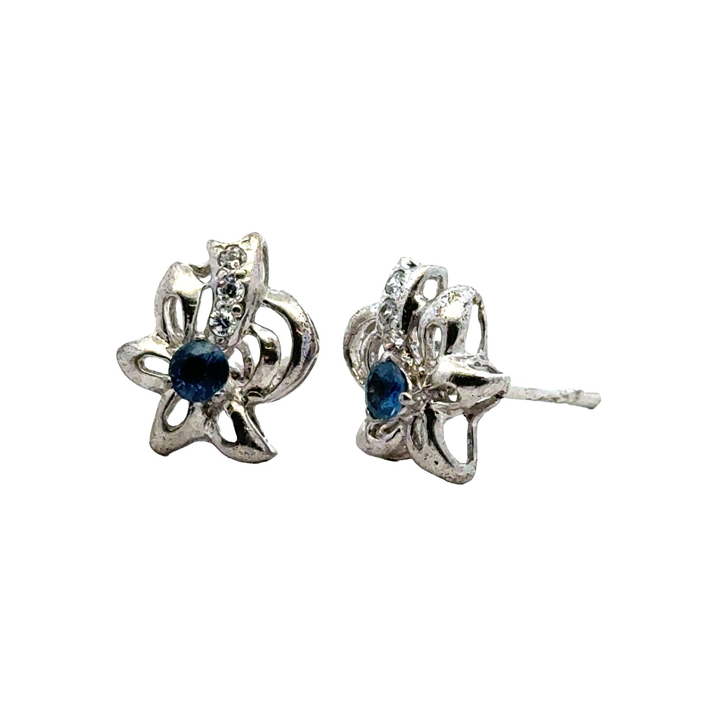Handmade Flower Shaped Sapphire Earrings in 925 Sterling Silver - Prong Set Style