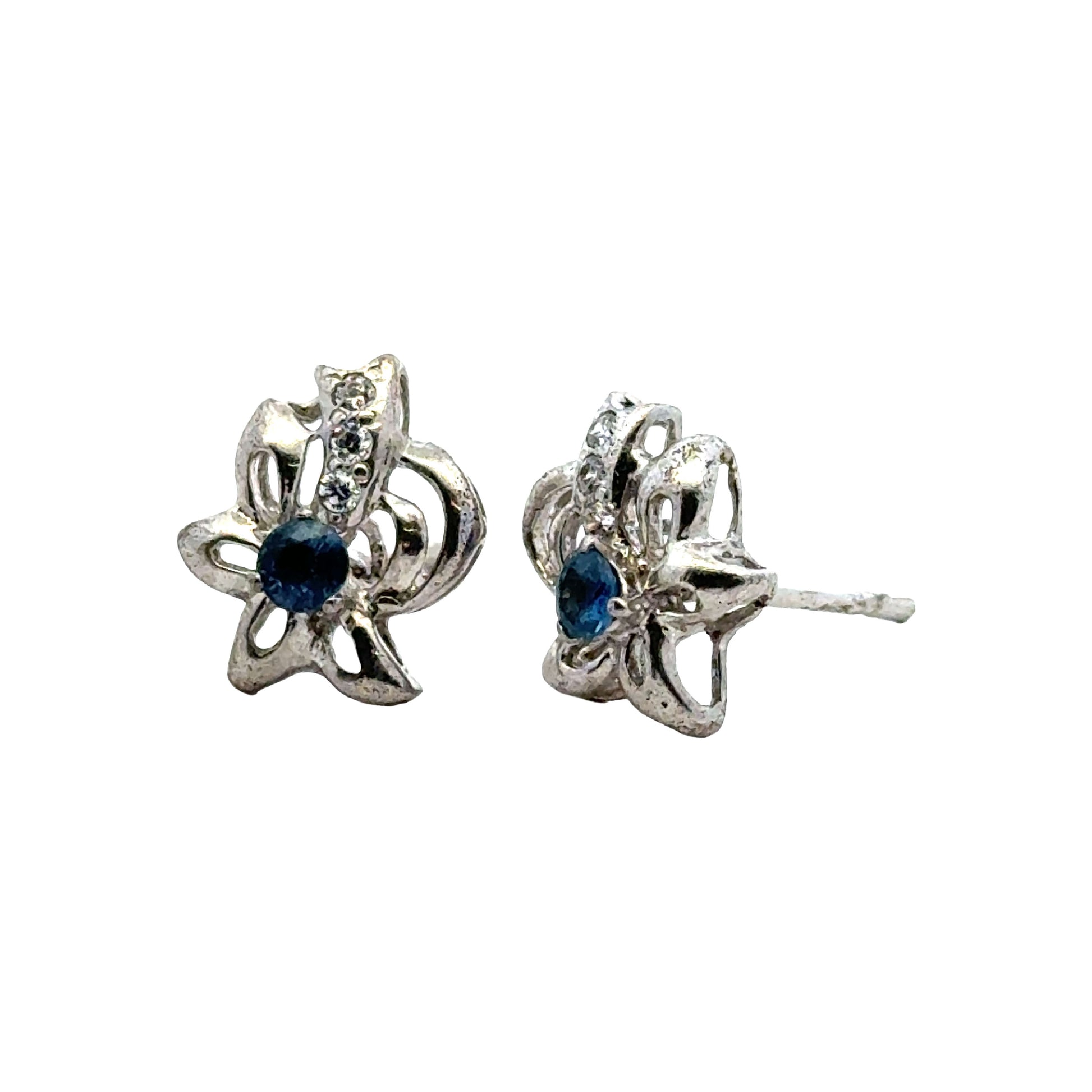 Handmade Flower Shaped Sapphire Earrings in 925 Sterling Silver - Prong Set Style