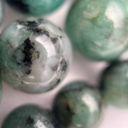 Emerald Polished Round Beads image 1