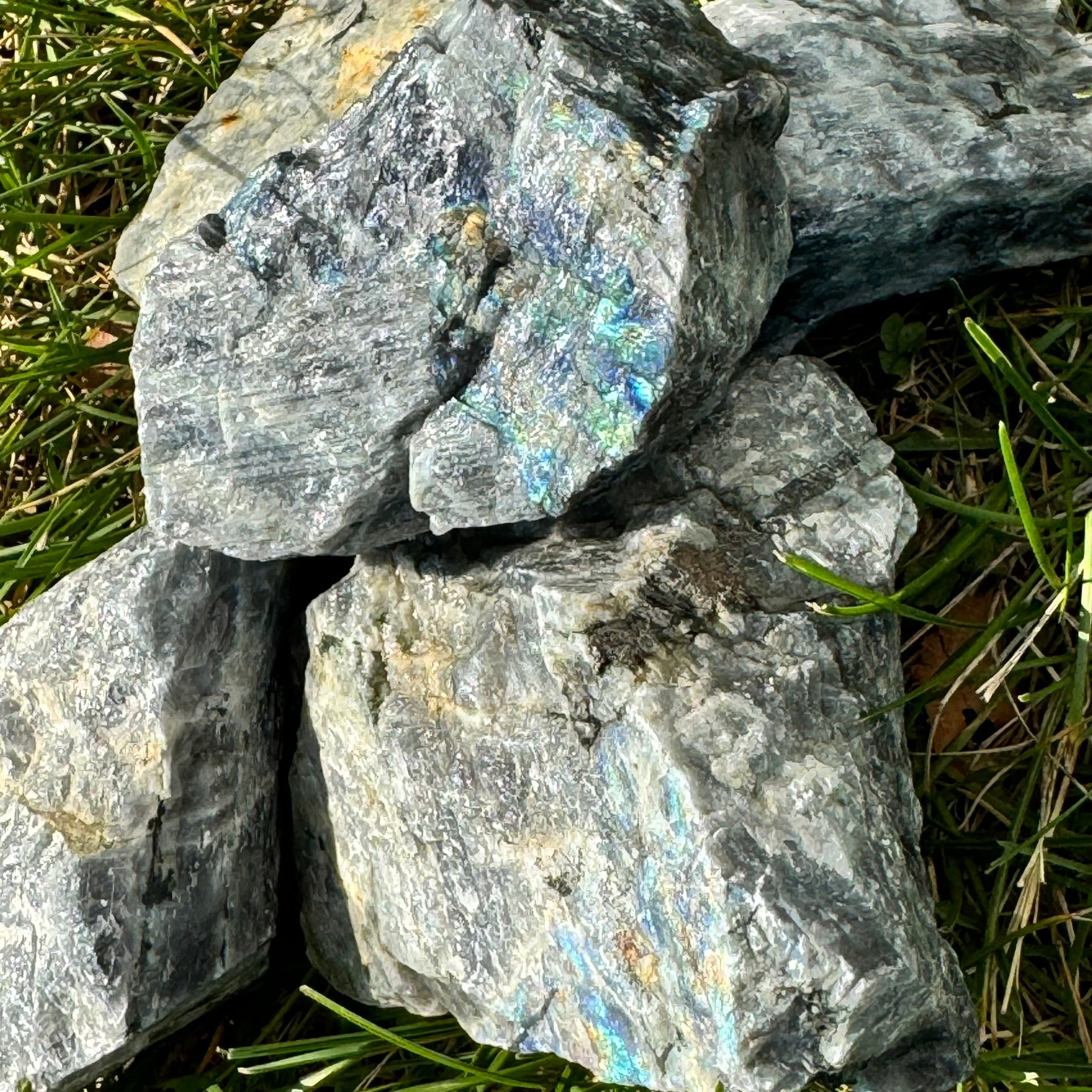 Rough Labradorite Stones AAA (Sold by Kilogram) image 2